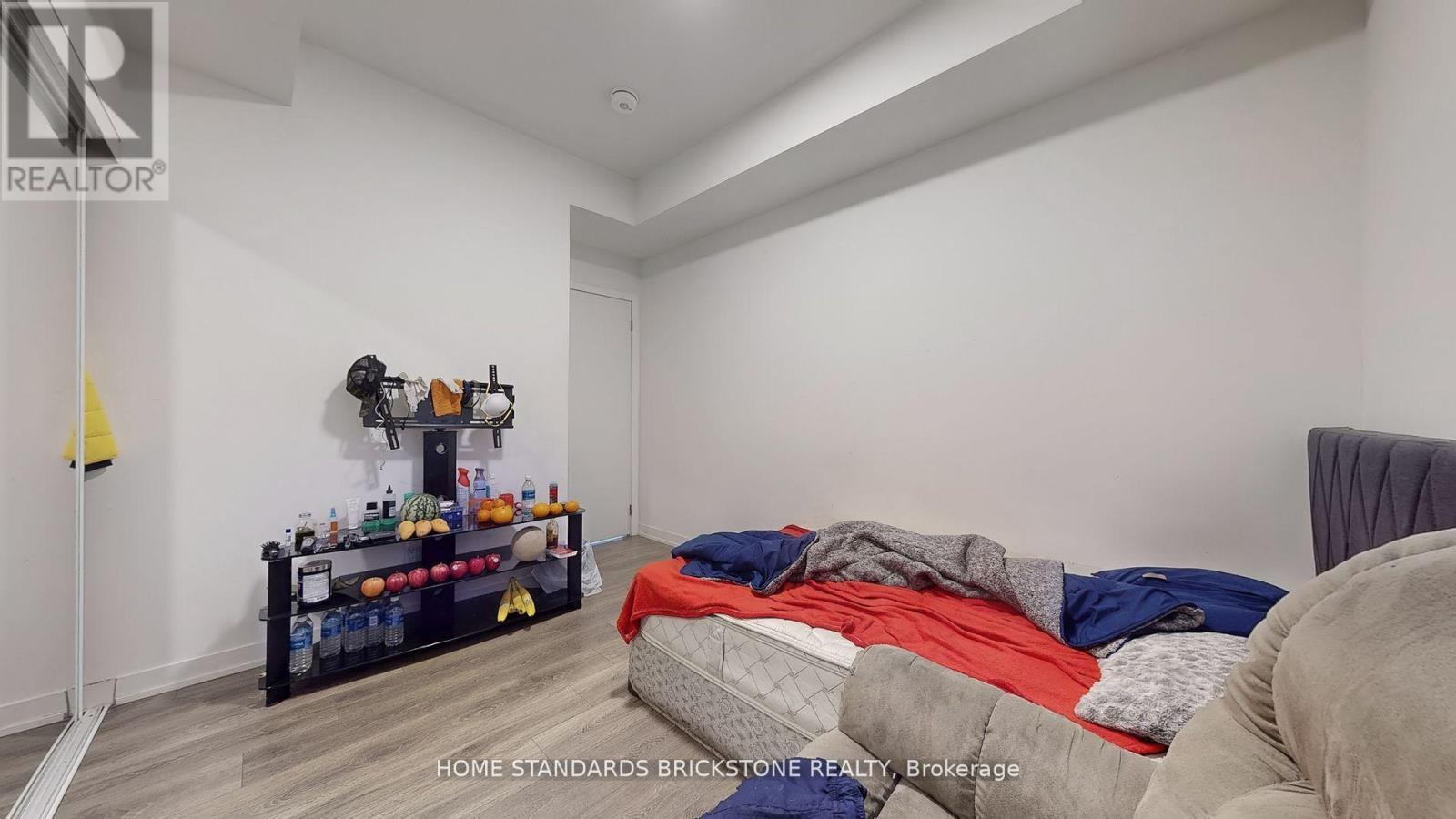 H212 - 90 Canon Jackson Drive, Toronto, ON - Indoor