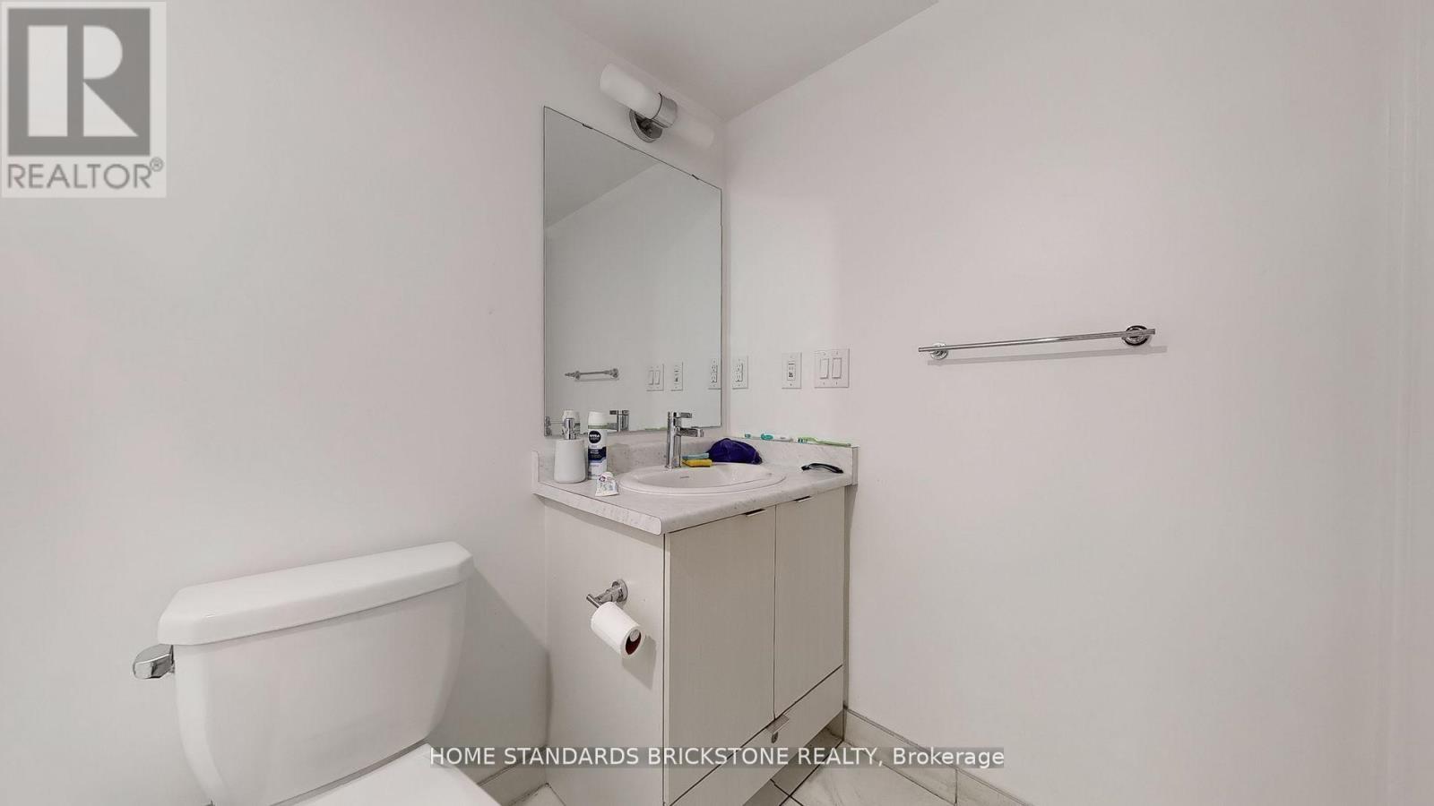 H212 - 90 Canon Jackson Drive, Toronto, ON - Indoor Photo Showing Bathroom