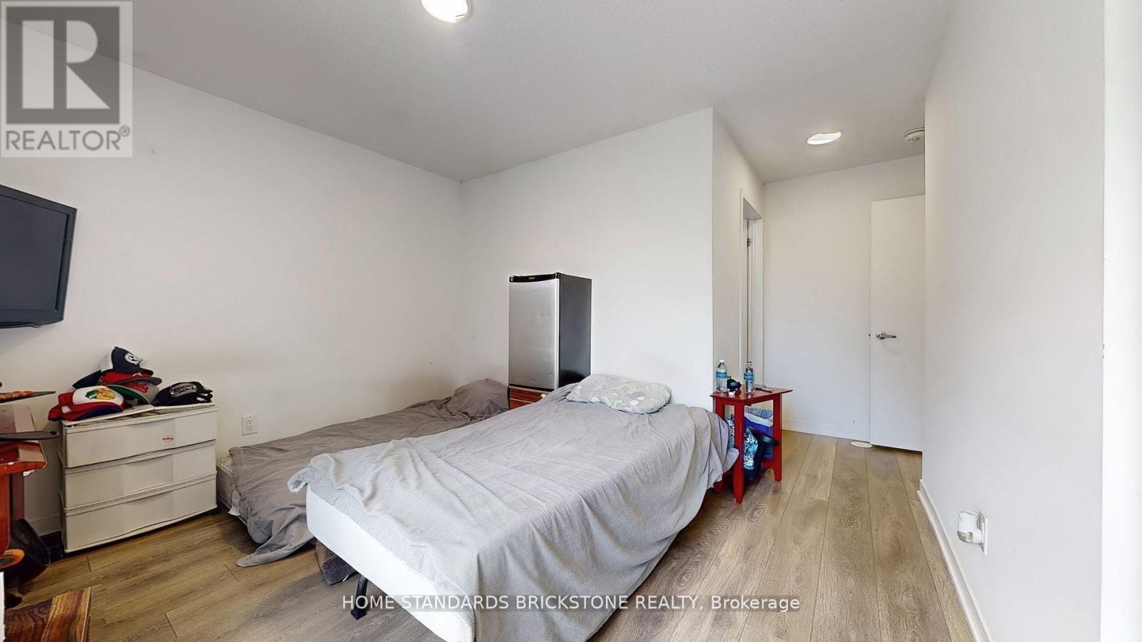 H212 - 90 Canon Jackson Drive, Toronto, ON - Indoor Photo Showing Bedroom