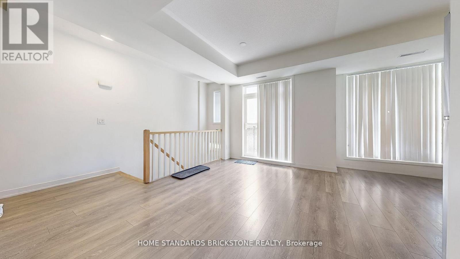 H212 - 90 Canon Jackson Drive, Toronto, ON - Indoor Photo Showing Other Room