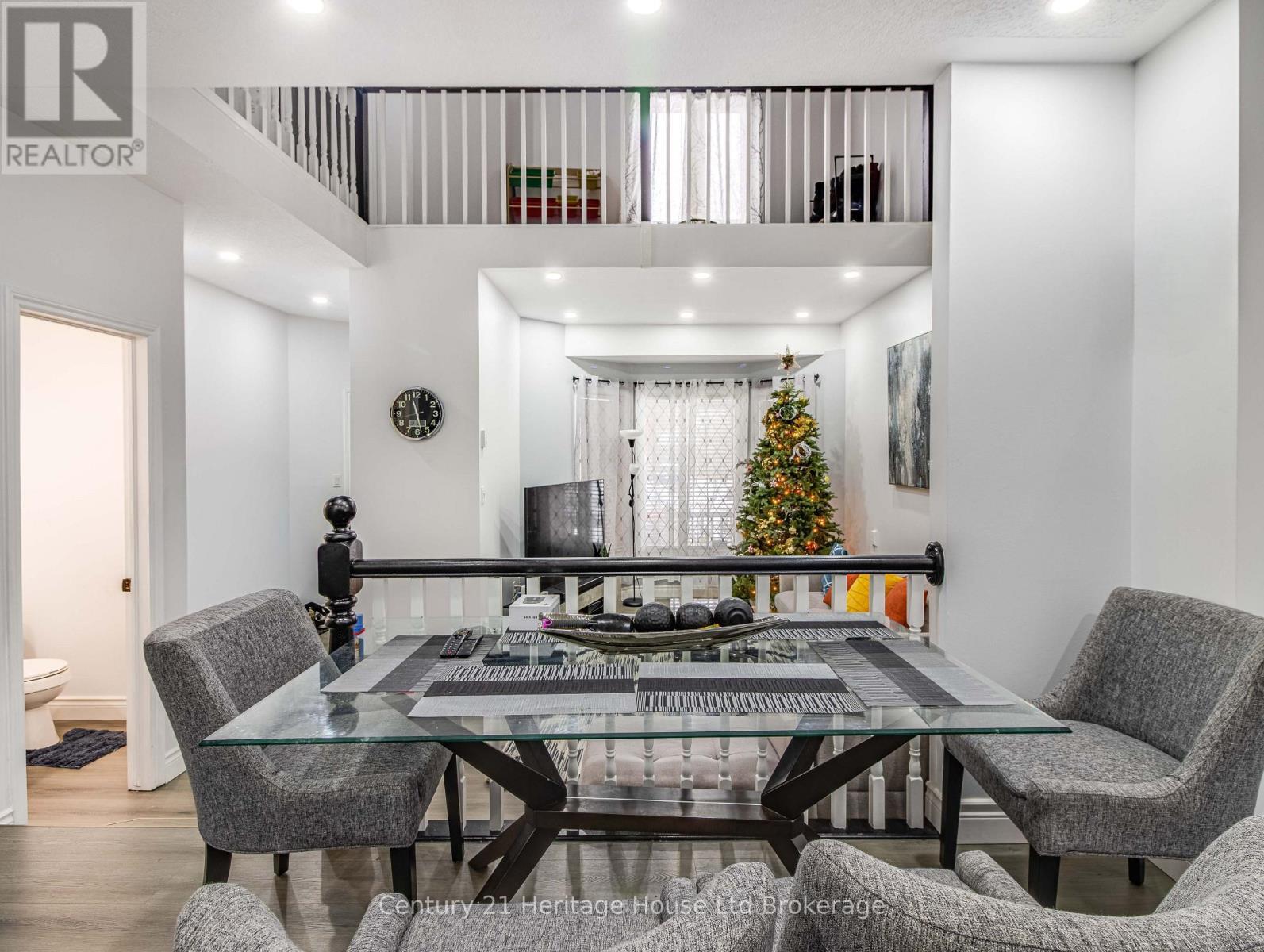 8 Mohican Drive, Woodstock (Woodstock - North), ON - Indoor