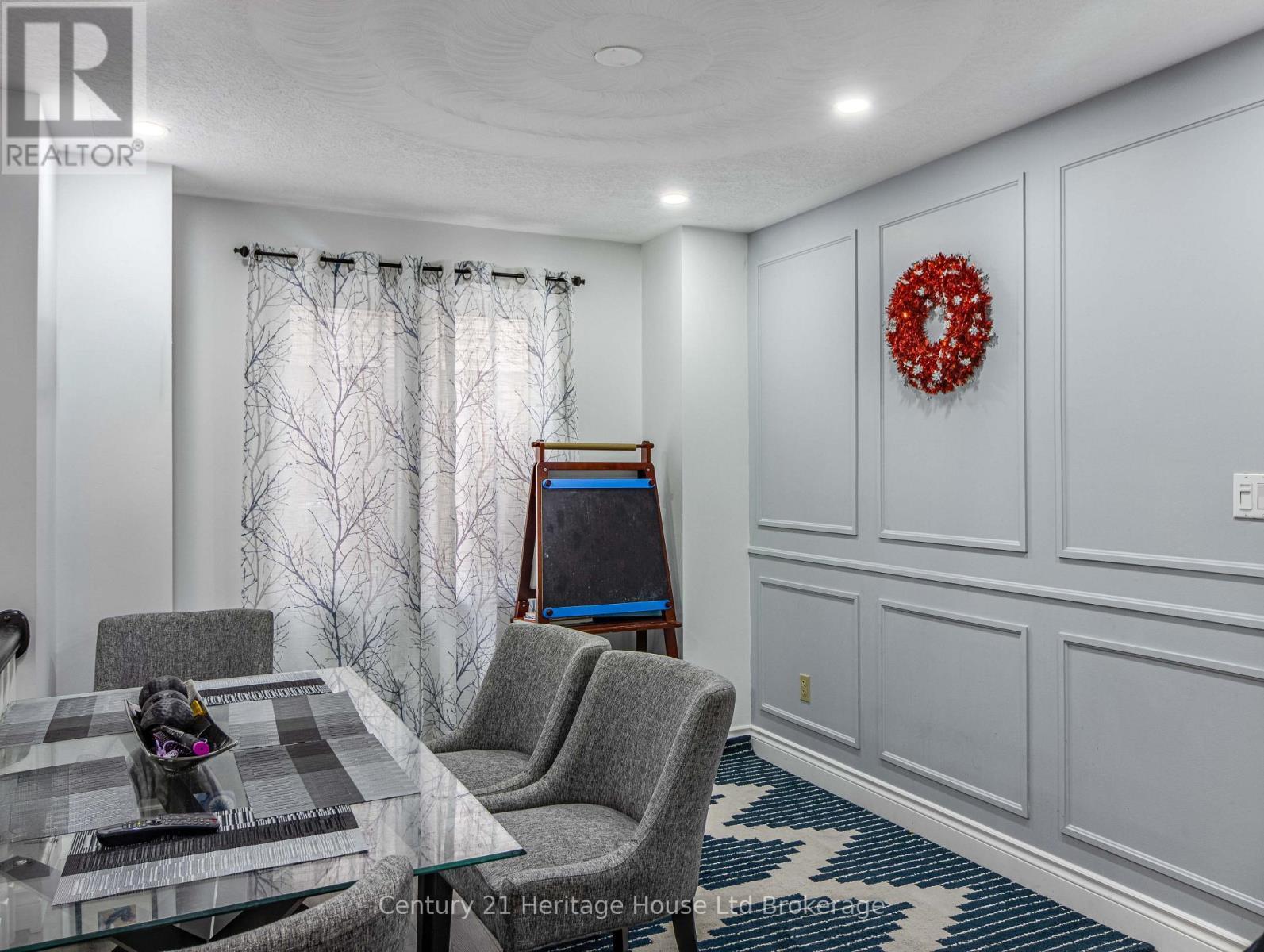 8 Mohican Drive, Woodstock (Woodstock - North), ON - Indoor