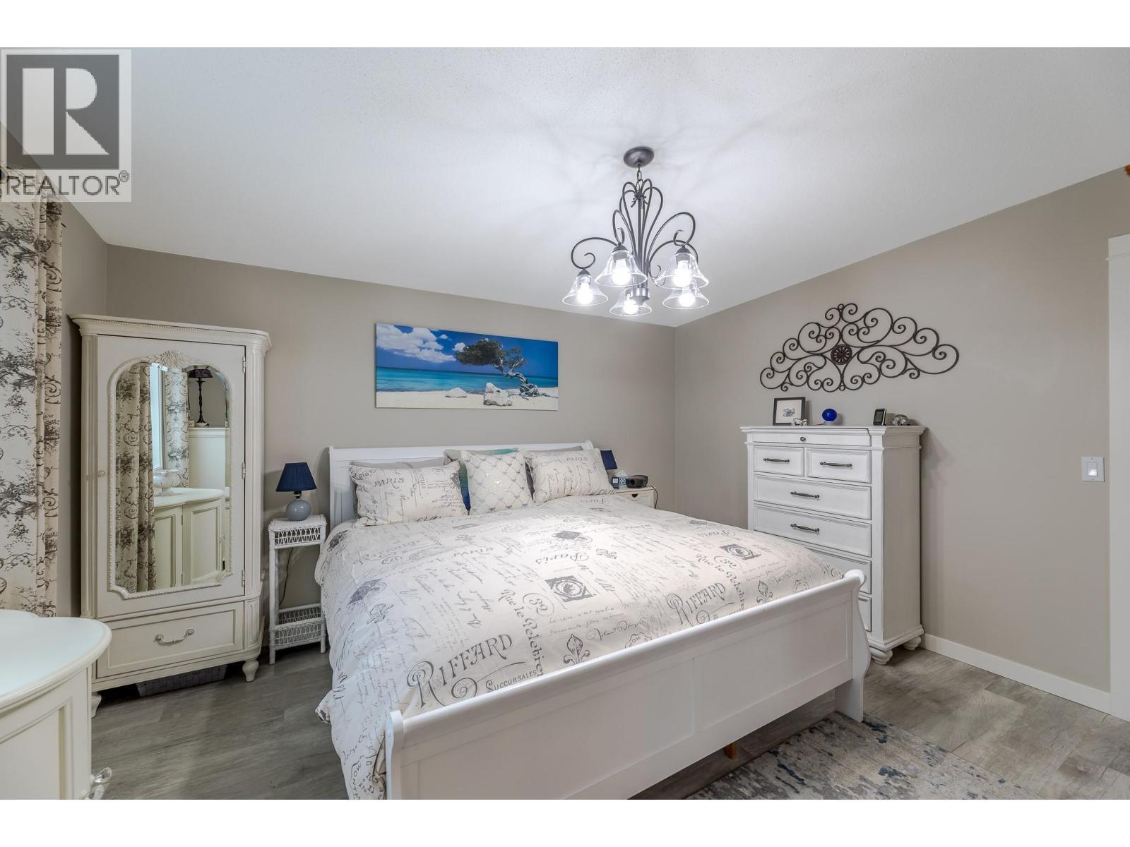 Primary Bedroom fits a King Bed - 8598 Hwy 97 Unit# 50, Oliver, BC