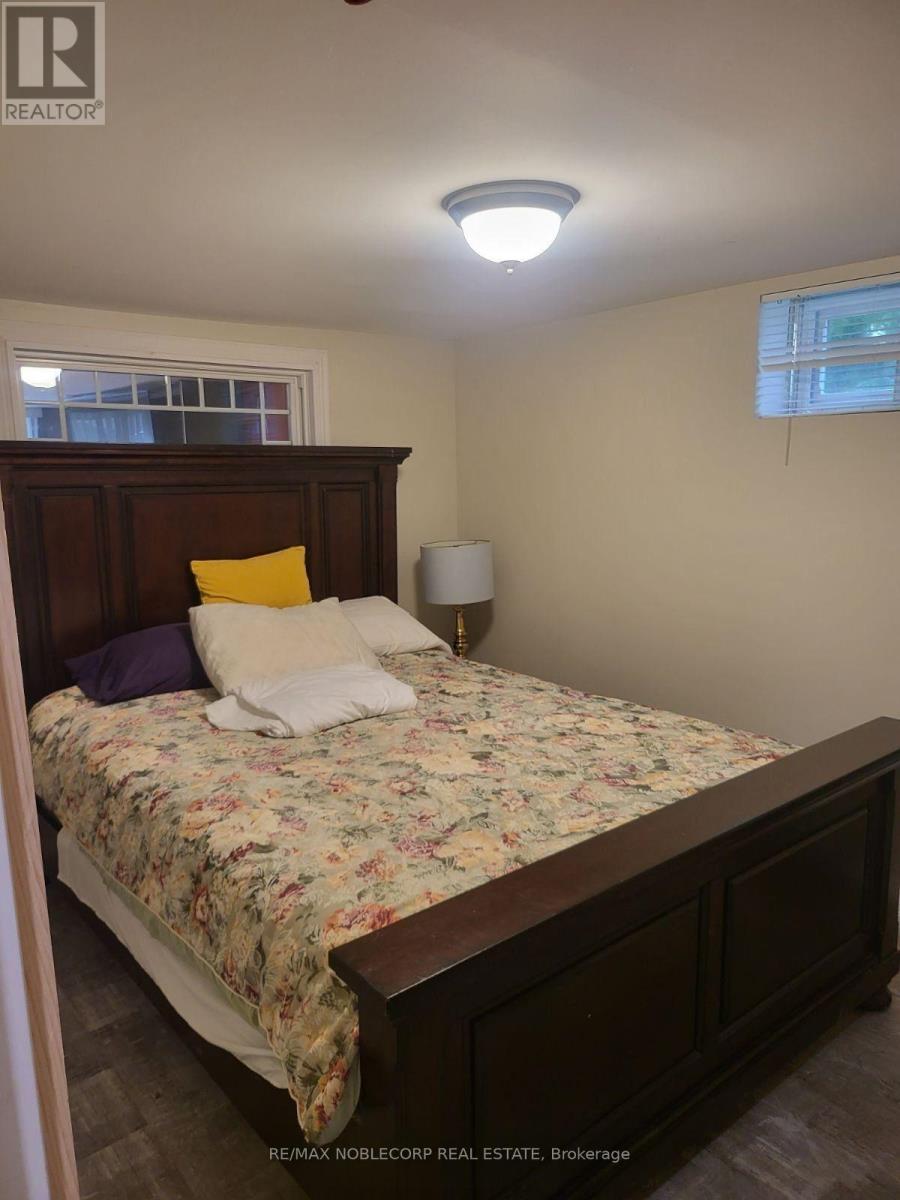 Bsmt - 56 Argyle Crescent, St. Catharines, ON - Indoor Photo Showing Bedroom