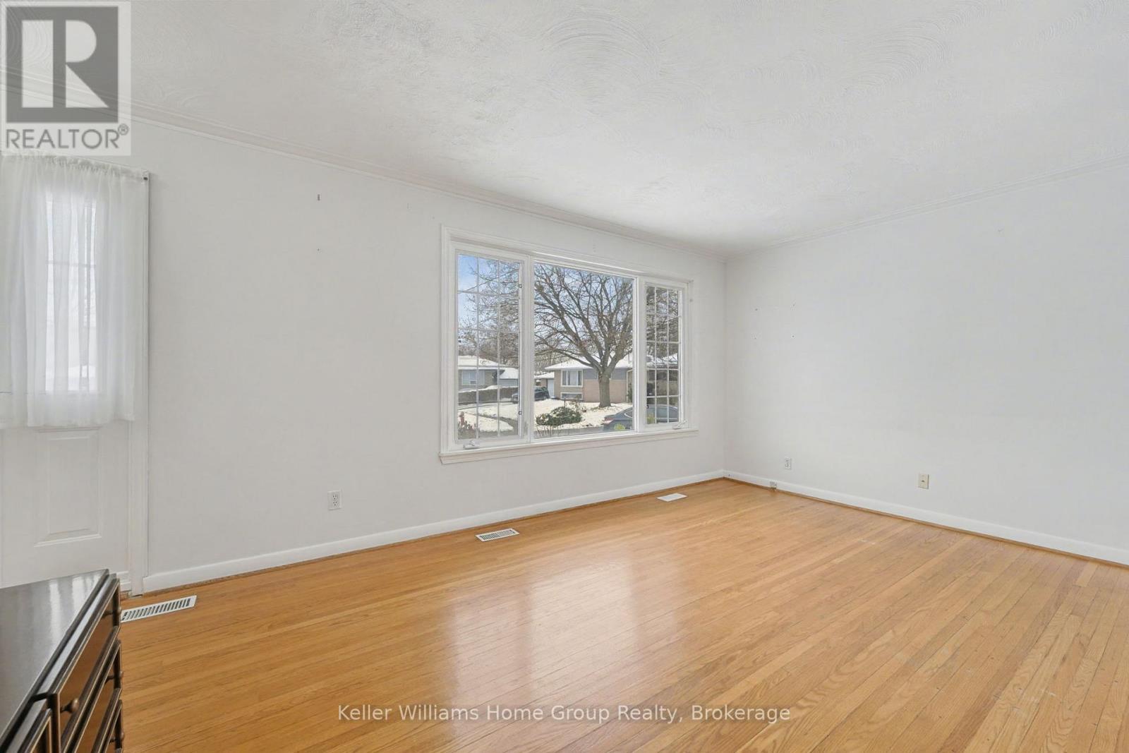 18 Gower Court, Halton Hills (Georgetown), ON - Indoor Photo Showing Other Room