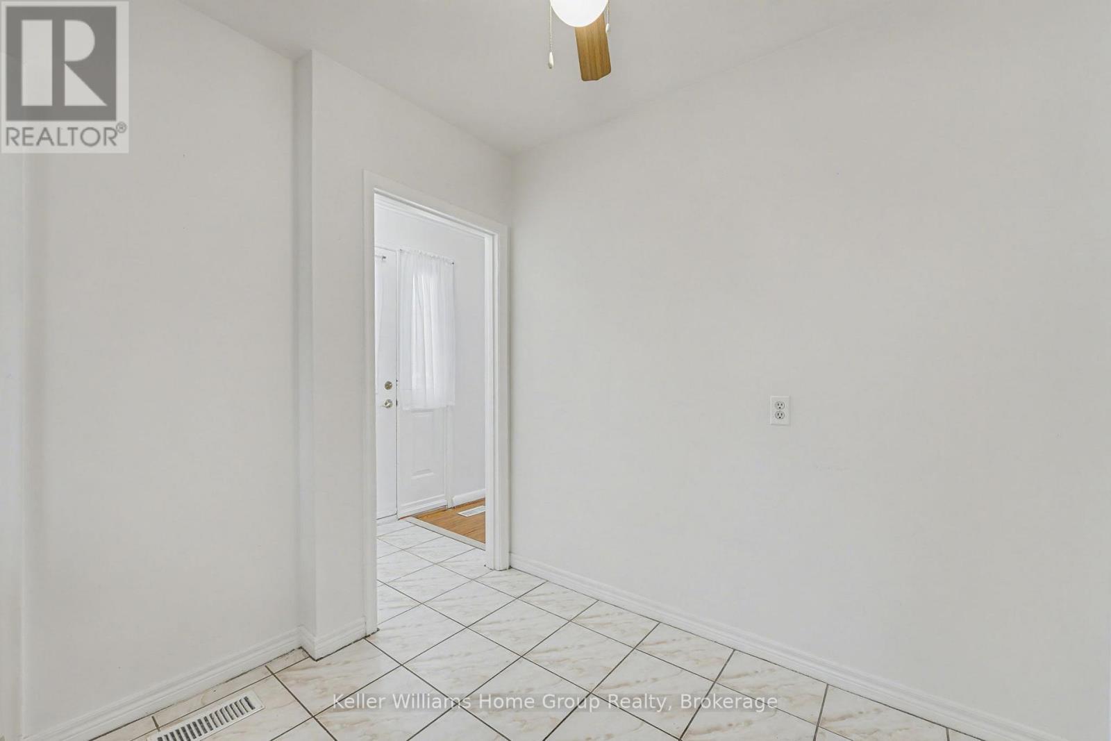 18 Gower Court, Halton Hills (Georgetown), ON - Indoor Photo Showing Other Room