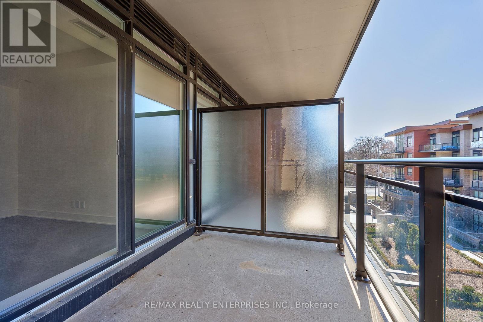 337 - 1575 Lakeshore Road W, Mississauga, ON - Outdoor With Exterior