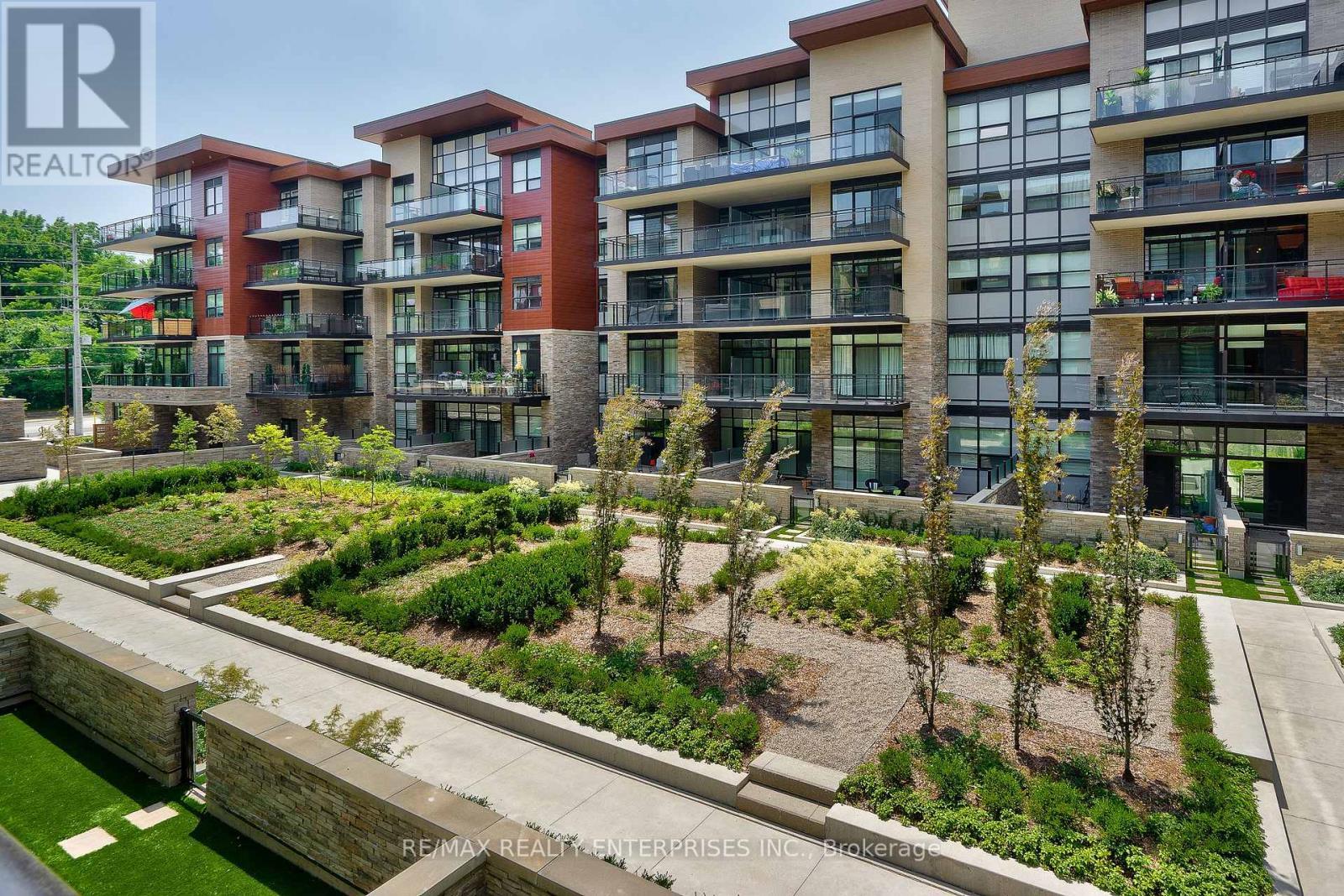 337 - 1575 Lakeshore Road W, Mississauga, ON - Outdoor With Facade