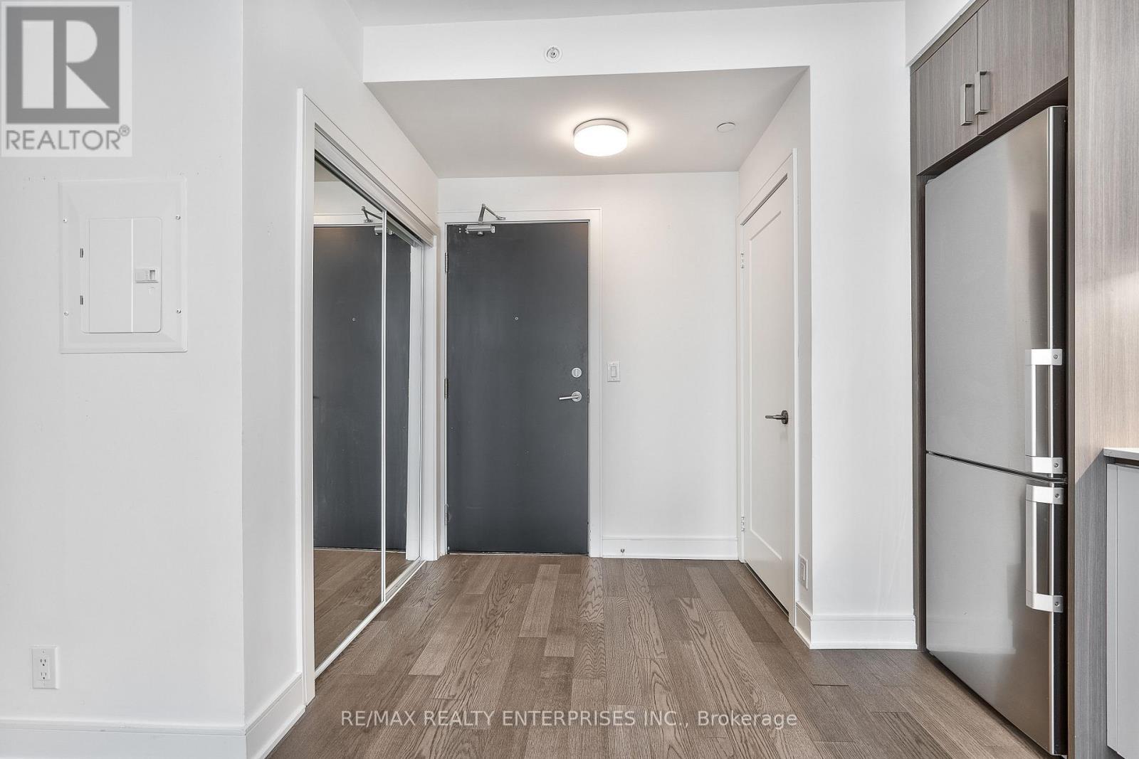 337 - 1575 Lakeshore Road W, Mississauga, ON - Indoor Photo Showing Other Room