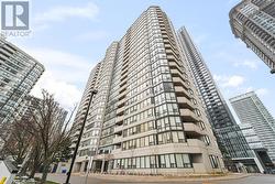 305 - 330 RATHBURN ROAD W Mississauga, ON L5B 3Y1