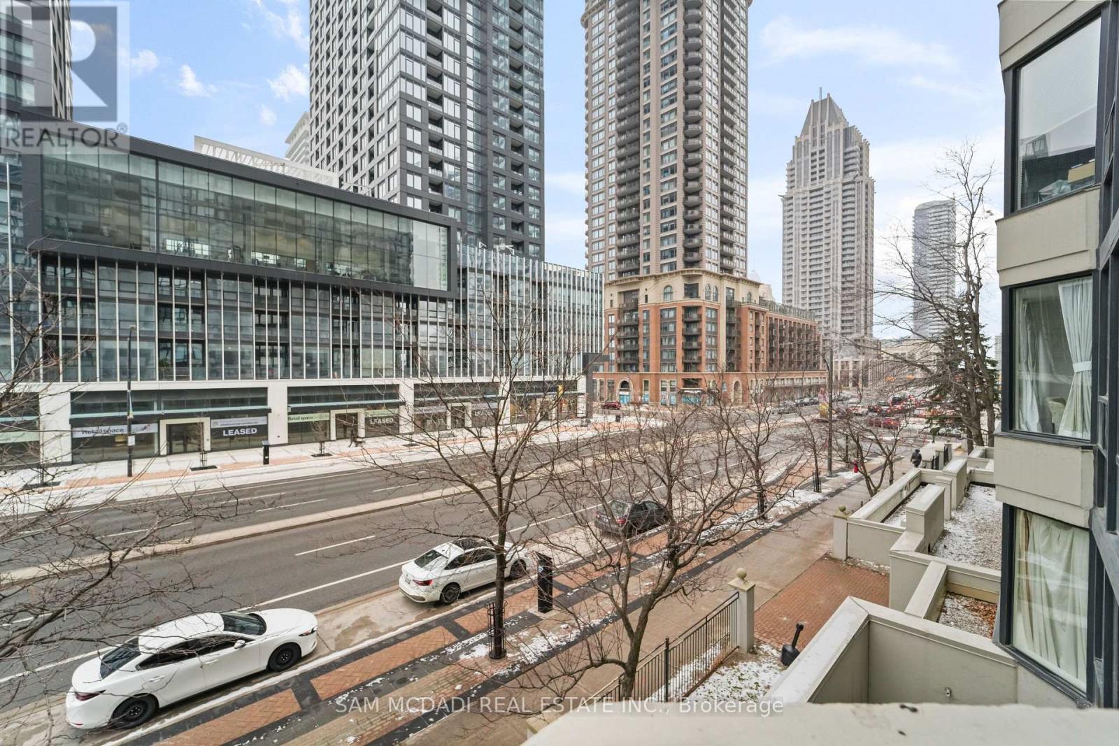 305 - 330 Rathburn Road W, Mississauga, ON - Outdoor With Facade