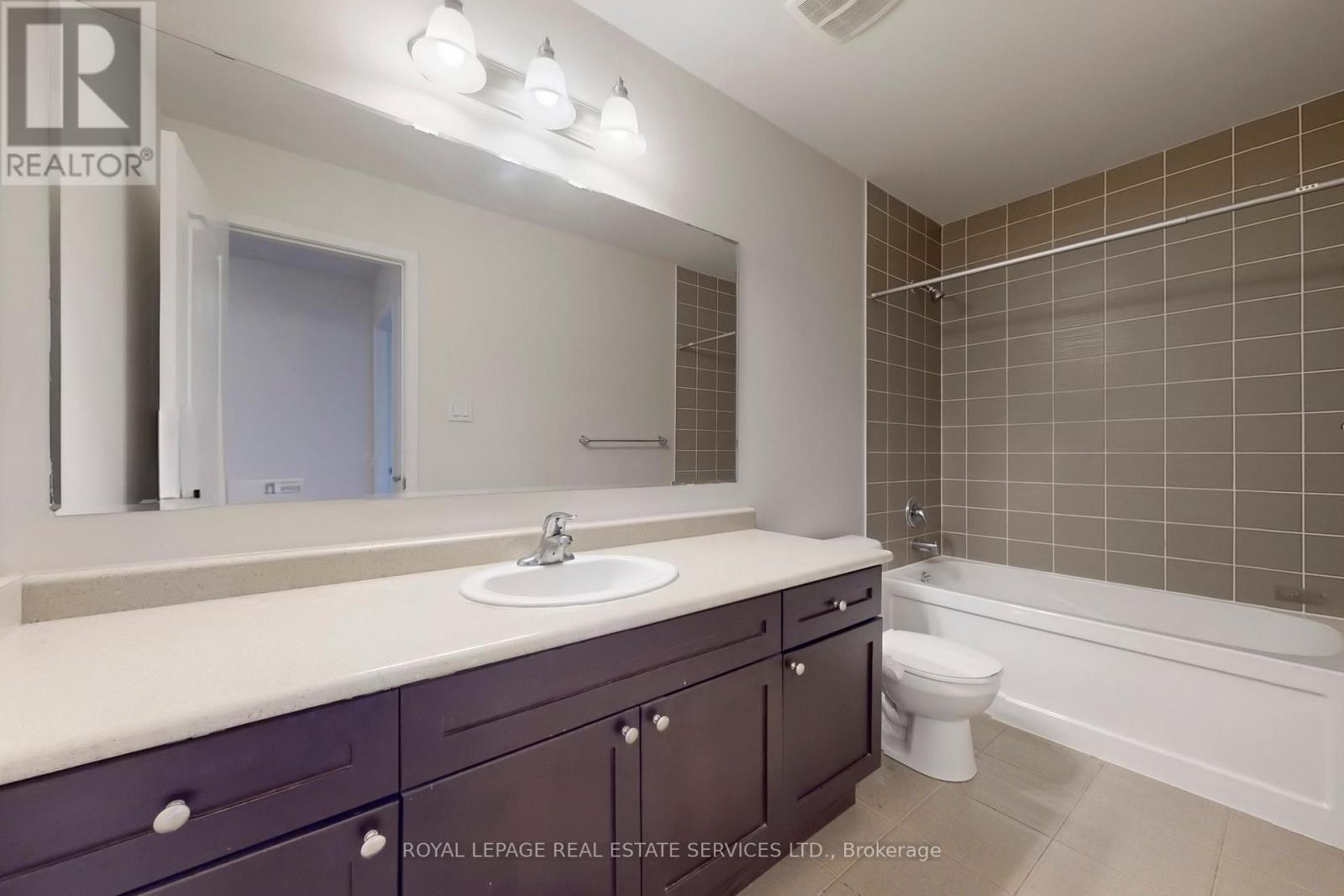 389 Gosford Crescent, Milton, ON - Indoor Photo Showing Bathroom