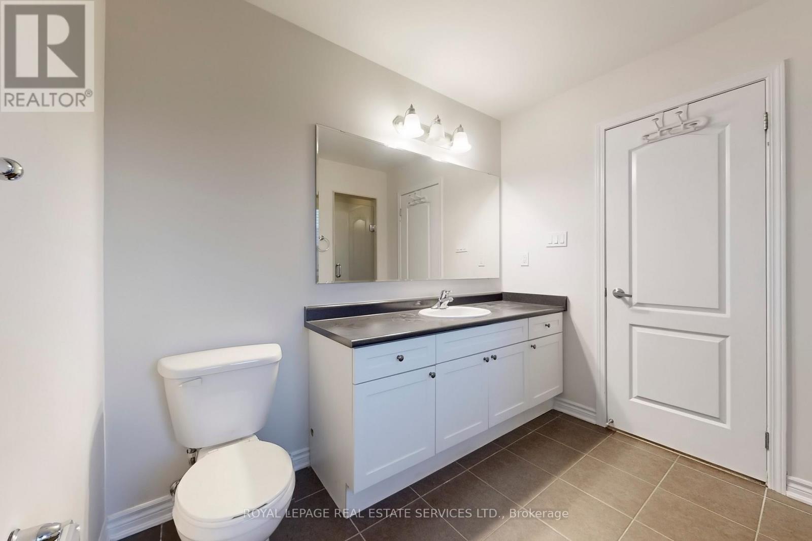 389 Gosford Crescent, Milton, ON - Indoor Photo Showing Bathroom