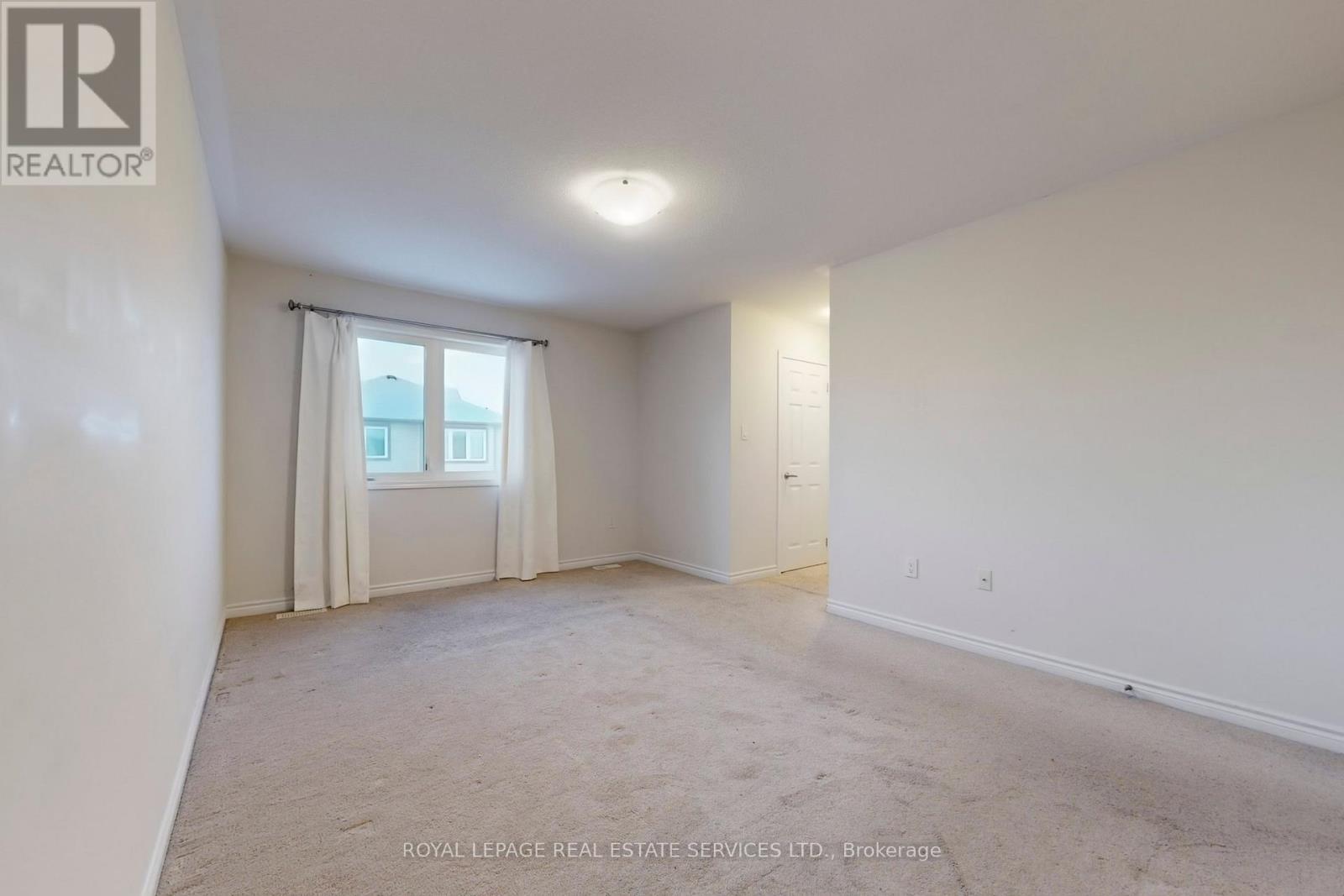 389 Gosford Crescent, Milton, ON - Indoor Photo Showing Other Room