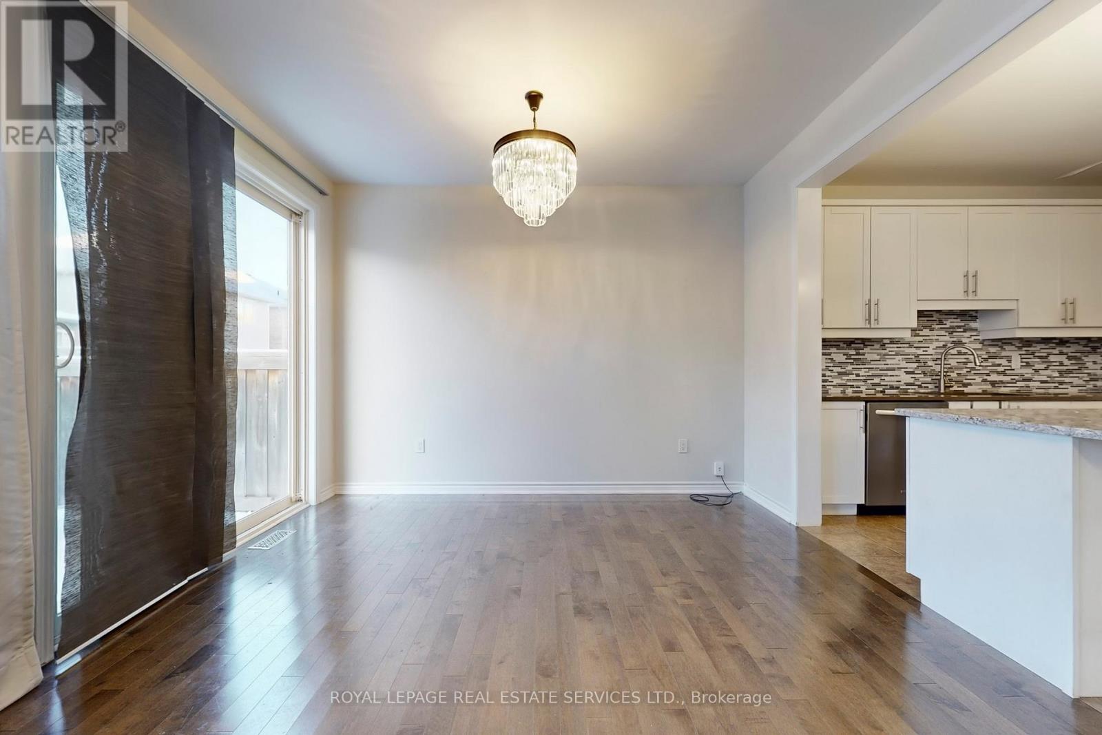 389 Gosford Crescent, Milton, ON - Indoor Photo Showing Kitchen