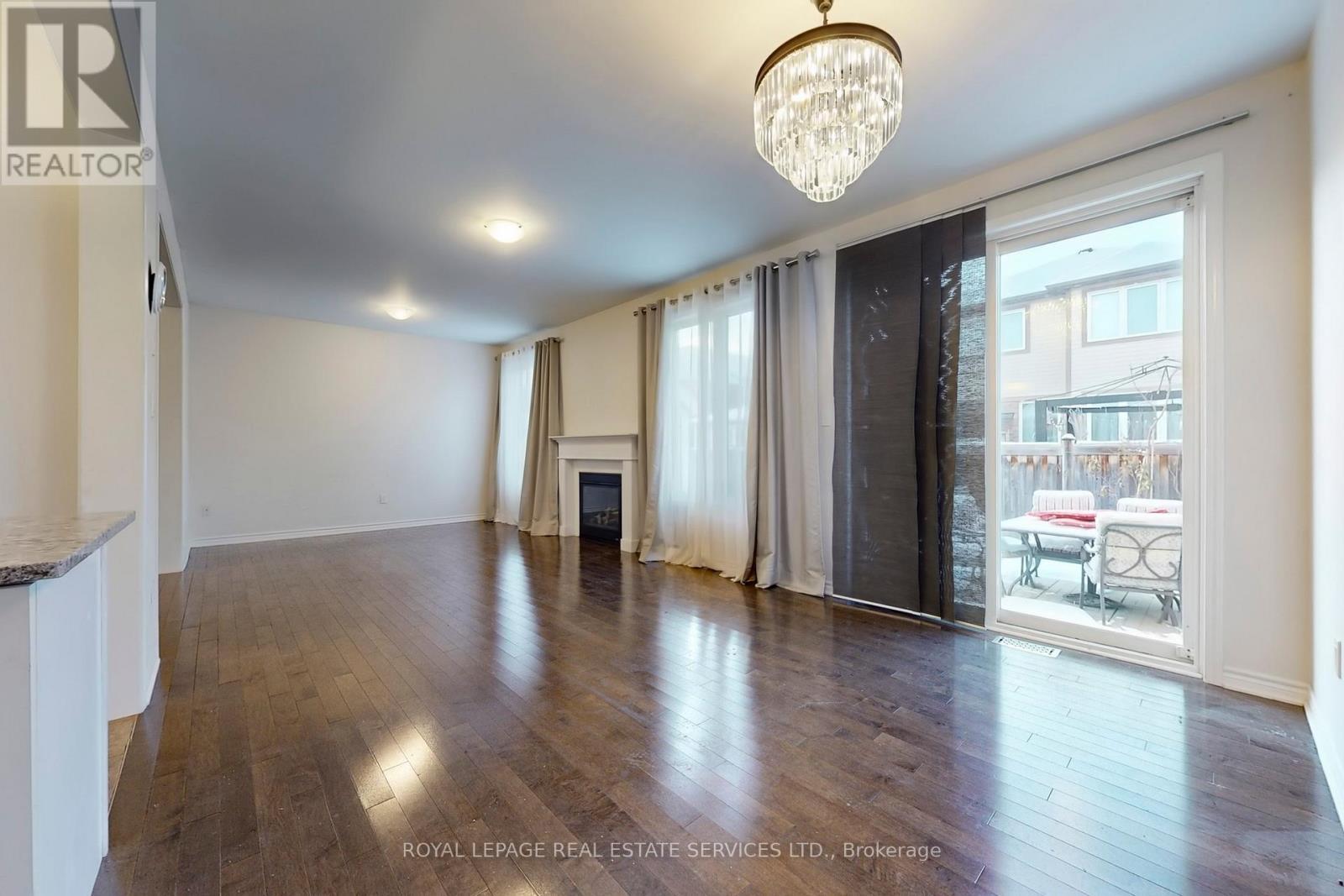 389 Gosford Crescent, Milton, ON - Indoor Photo Showing Other Room