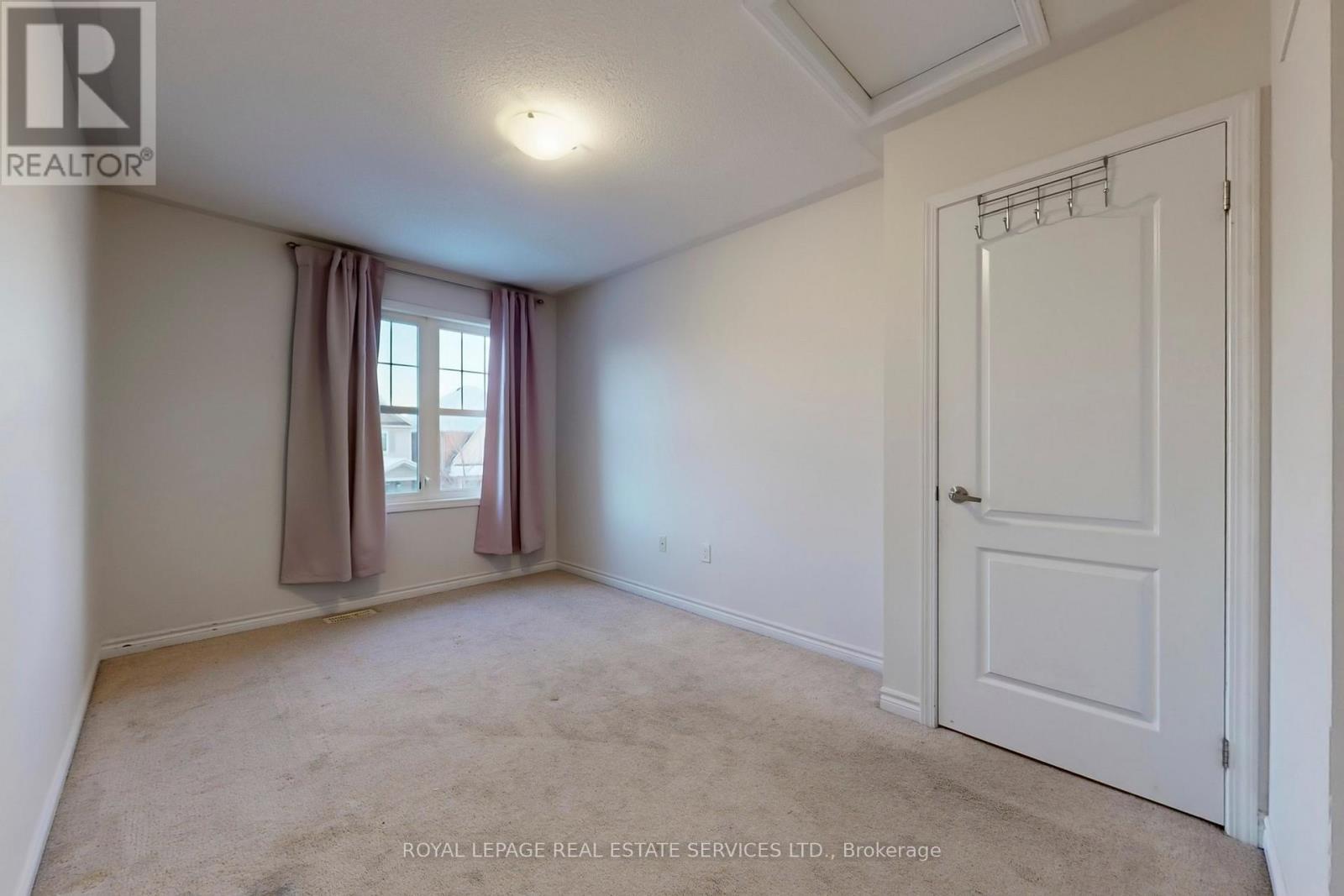 389 Gosford Crescent, Milton, ON - Indoor Photo Showing Other Room