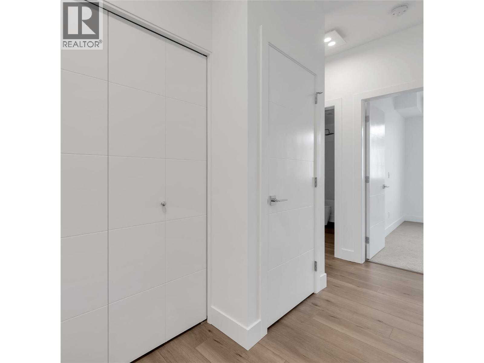 3642 Mission Springs Drive Unit# 502C, Kelowna, BC - Indoor Photo Showing Other Room