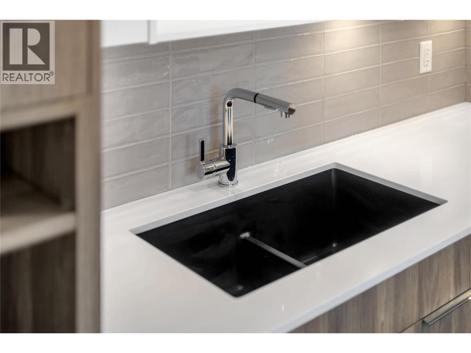 3642 Mission Springs Drive Unit# 502C, Kelowna, BC - Indoor Photo Showing Kitchen With Double Sink