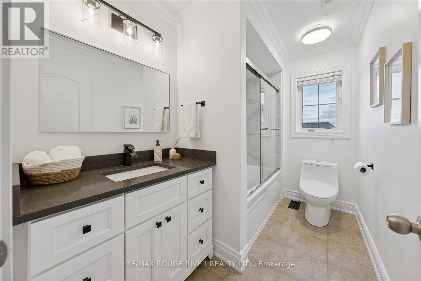15 Eastgate Circle, Whitby (Brooklin), ON - Indoor Photo Showing Bathroom