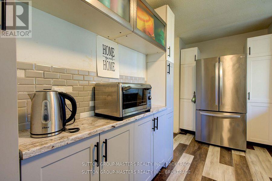 4071 Colebrook Road, South Frontenac (Frontenac South), ON - Indoor Photo Showing Kitchen
