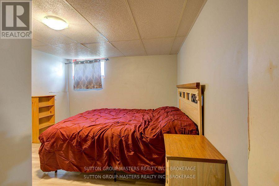 4071 Colebrook Road, South Frontenac (Frontenac South), ON - Indoor Photo Showing Bedroom