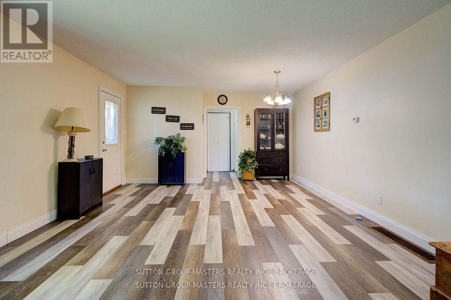 4071 Colebrook Road, South Frontenac (Frontenac South), ON - Indoor Photo Showing Other Room