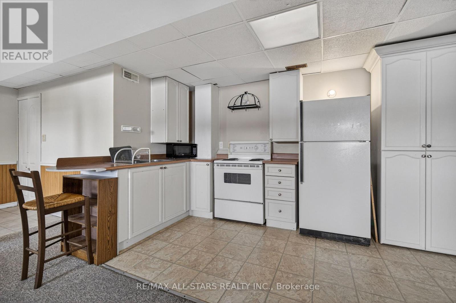 13 Colborne Street N, Kawartha Lakes (Omemee), ON - Indoor Photo Showing Kitchen