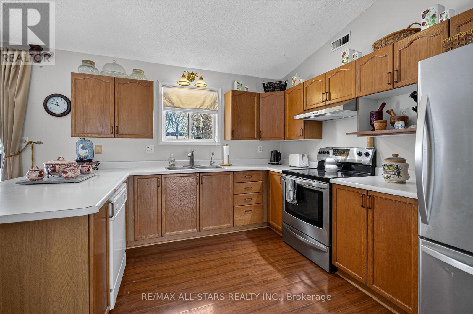 13 Colborne Street N, Kawartha Lakes (Omemee), ON - Indoor Photo Showing Kitchen