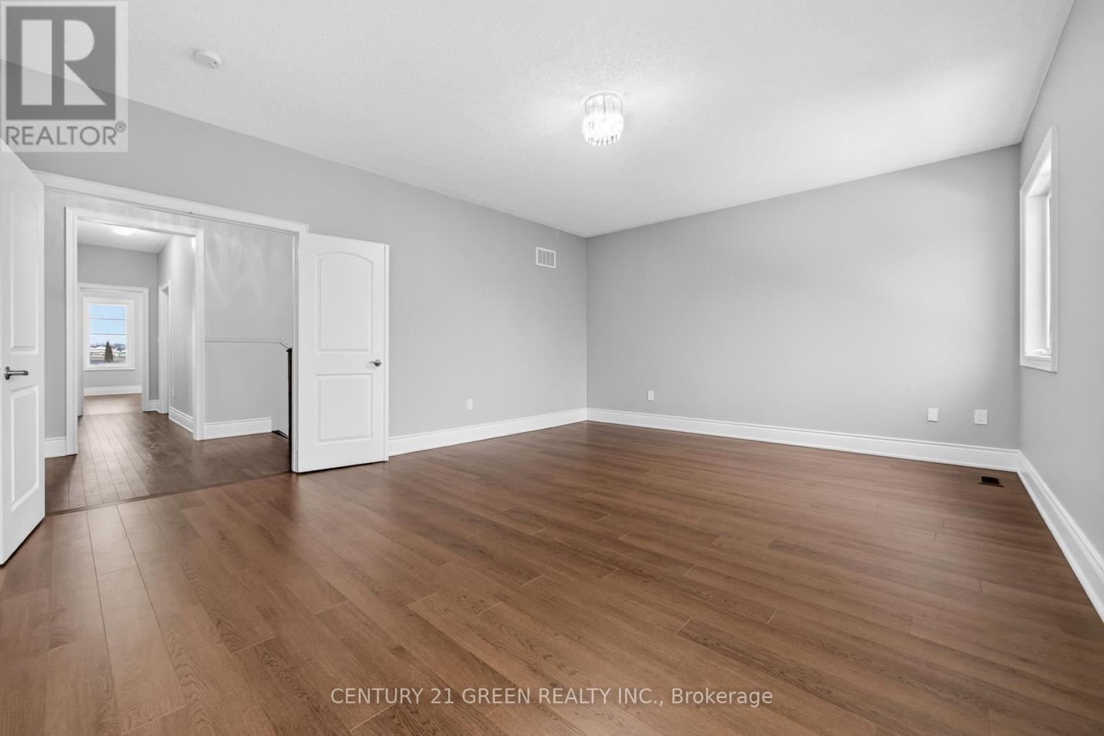 219 Humphrey Street, Hamilton, ON - Indoor Photo Showing Other Room