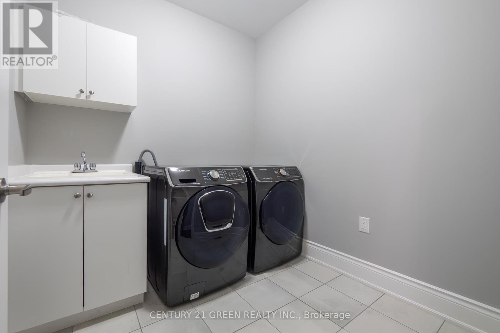 219 Humphrey Street, Hamilton, ON - Indoor Photo Showing Laundry Room