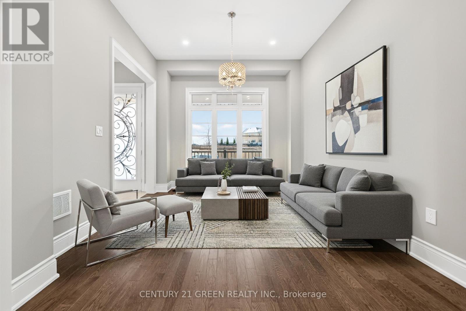 219 Humphrey Street, Hamilton, ON - Indoor Photo Showing Living Room