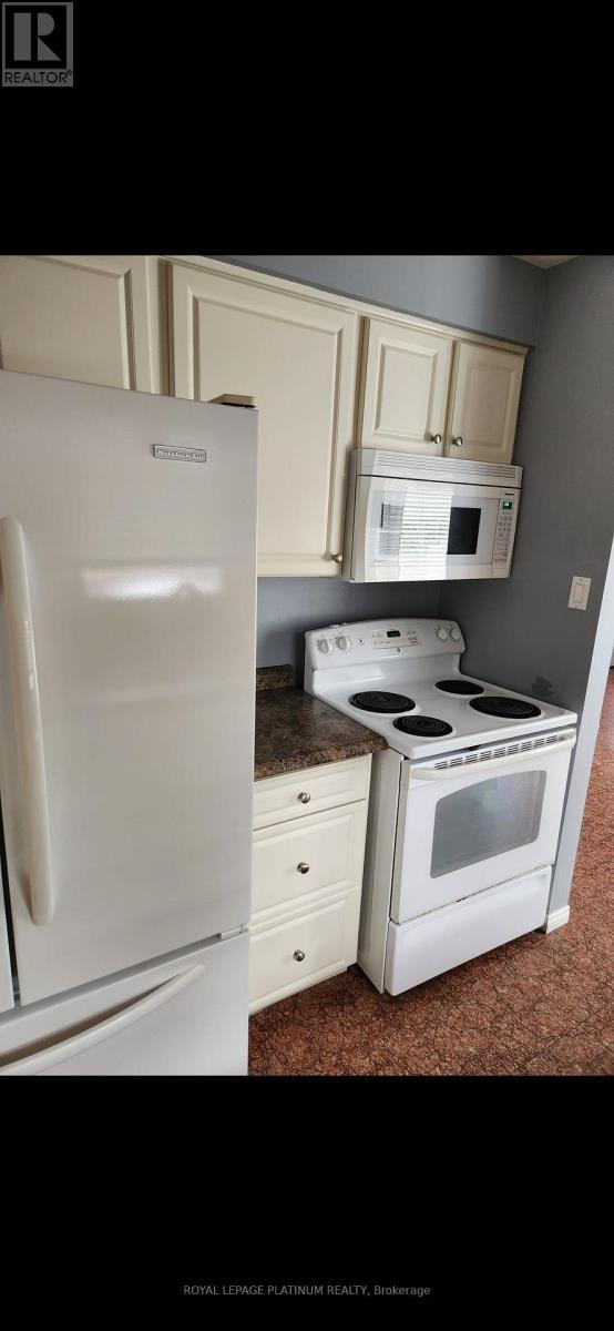 77 Culver Crescent, London East, ON - Indoor Photo Showing Kitchen