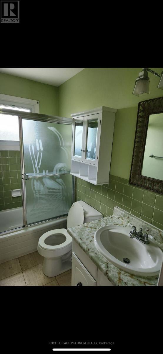 77 Culver Crescent, London East, ON - Indoor Photo Showing Bathroom