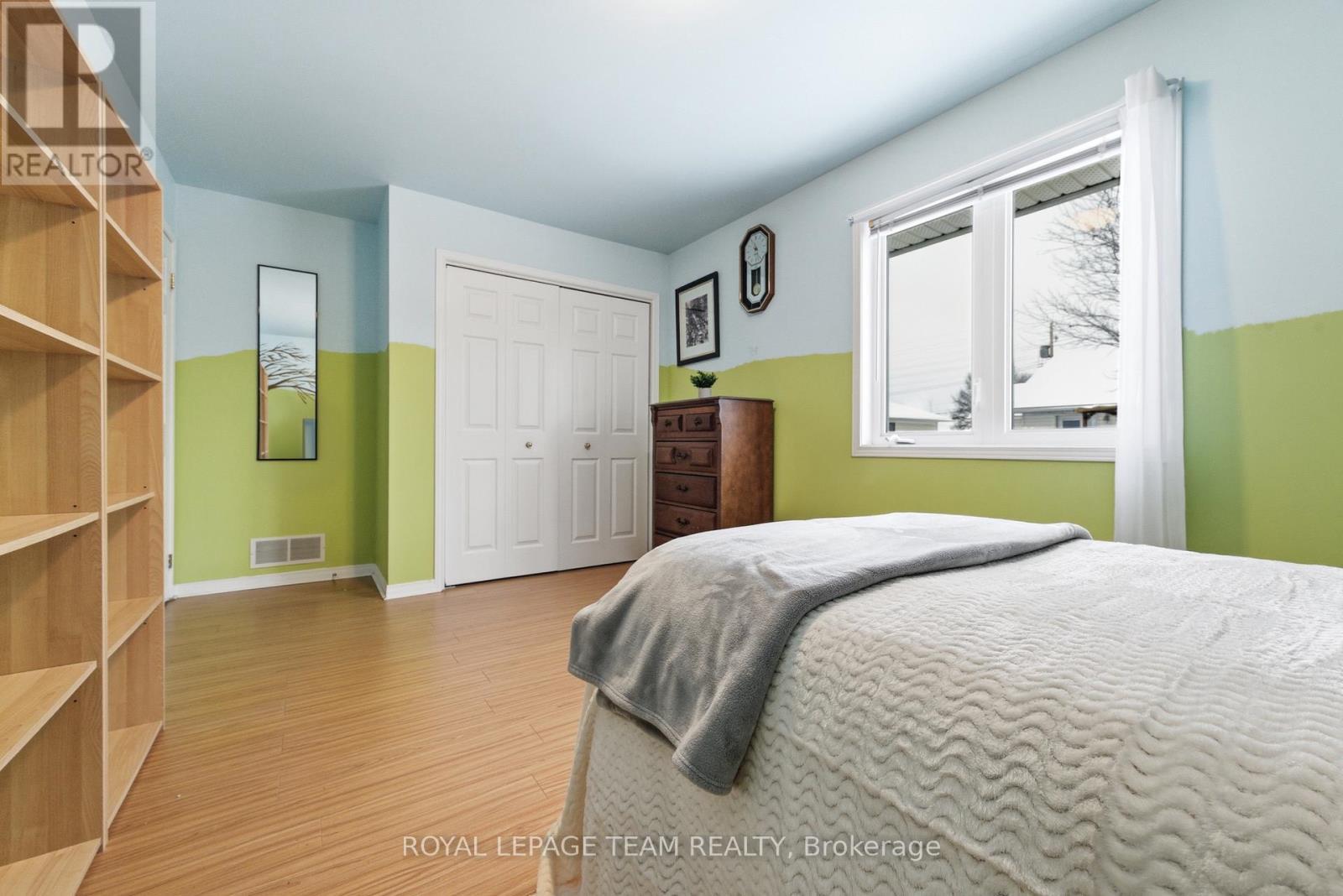 451 Mayhew Street, Renfrew, ON - Indoor Photo Showing Bedroom
