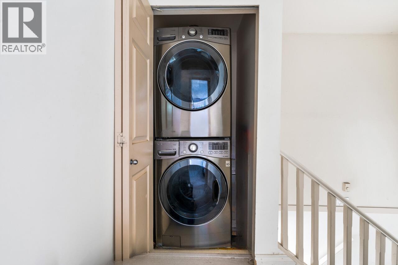 25 7238 18Th Avenue, Burnaby, BC - Indoor Photo Showing Laundry Room