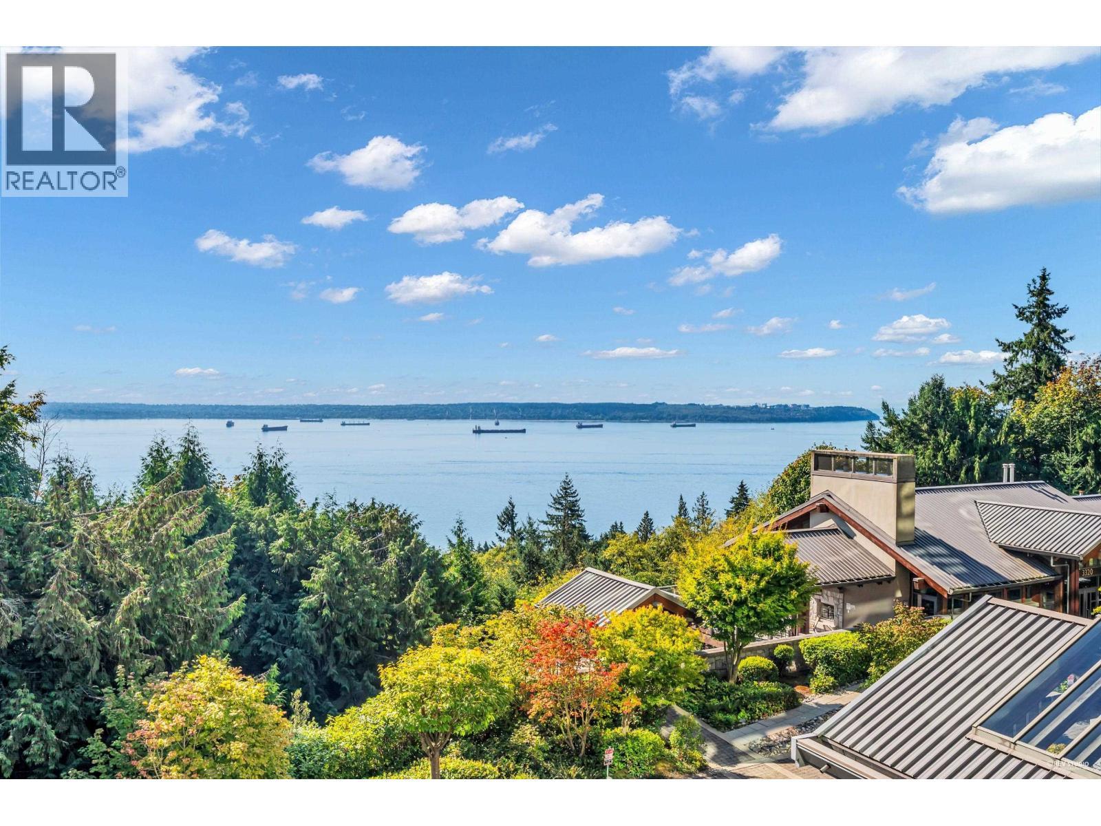 401 3315 Cypress Place, West Vancouver, BC - Outdoor With Body Of Water With View