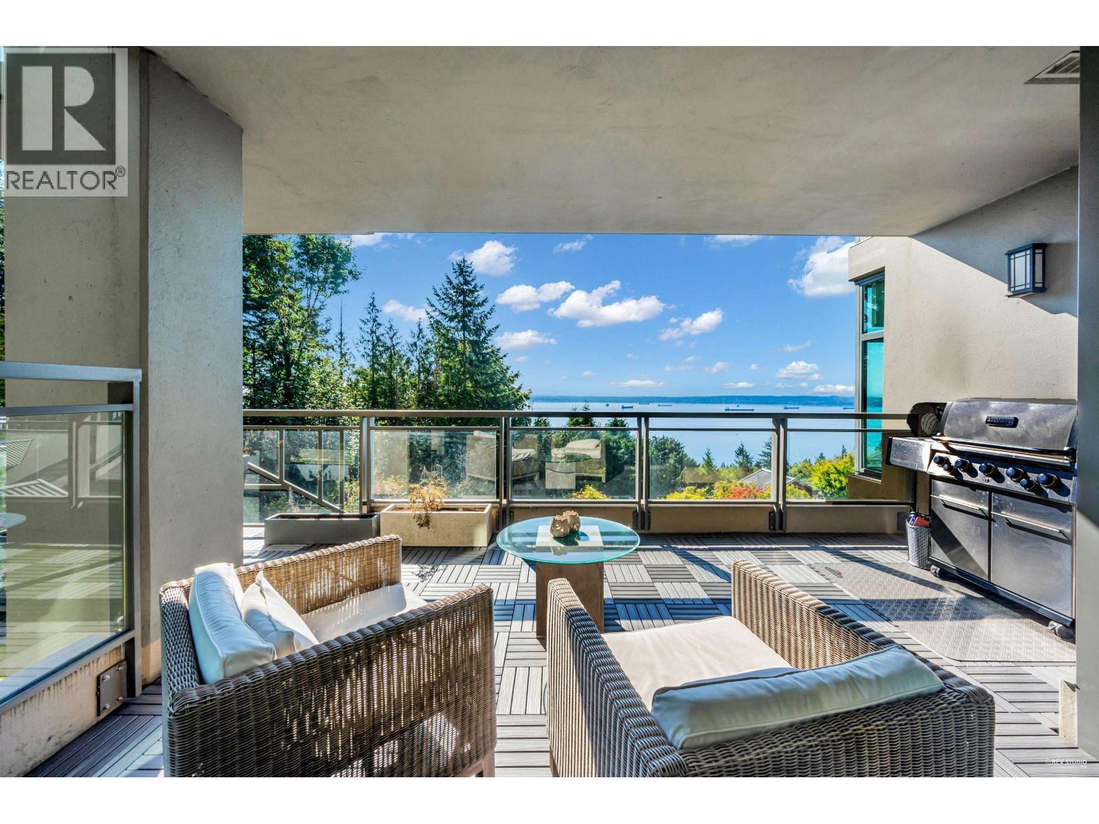 401 3315 Cypress Place, West Vancouver, BC - Outdoor With Body Of Water With Exterior