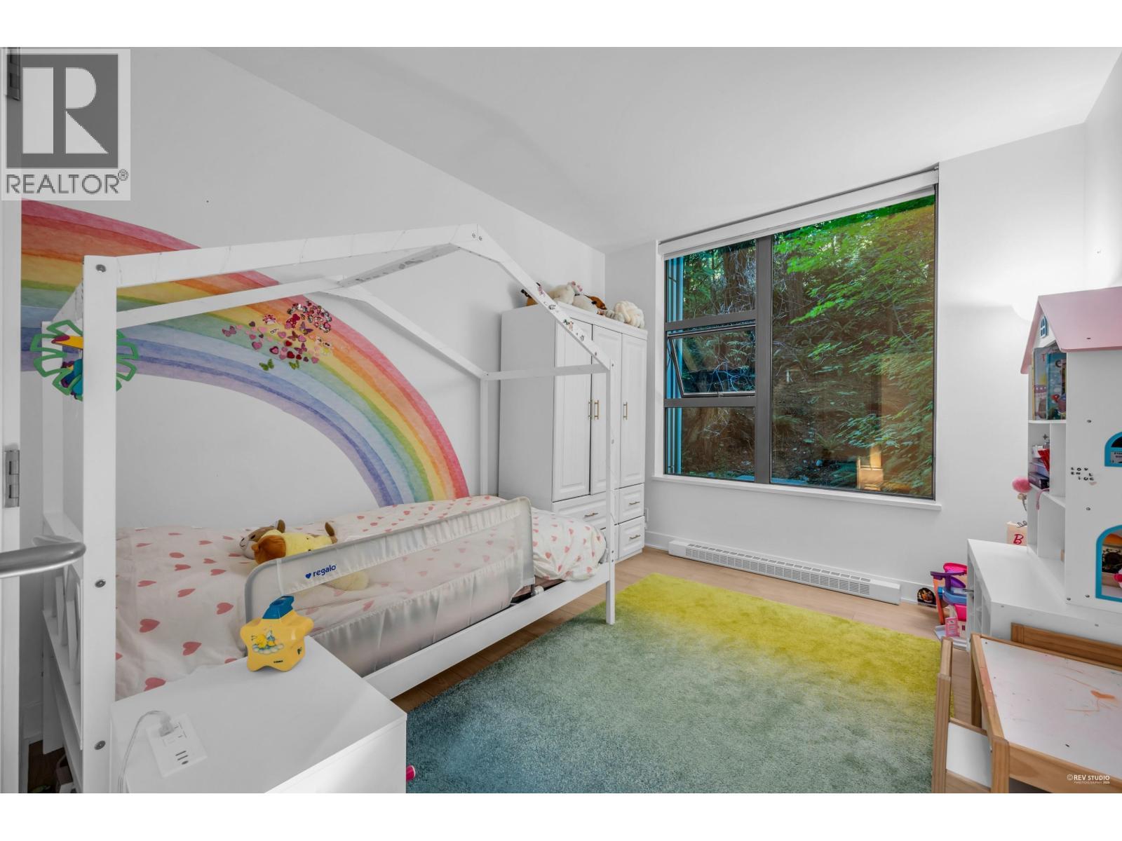 401 3315 Cypress Place, West Vancouver, BC - Indoor