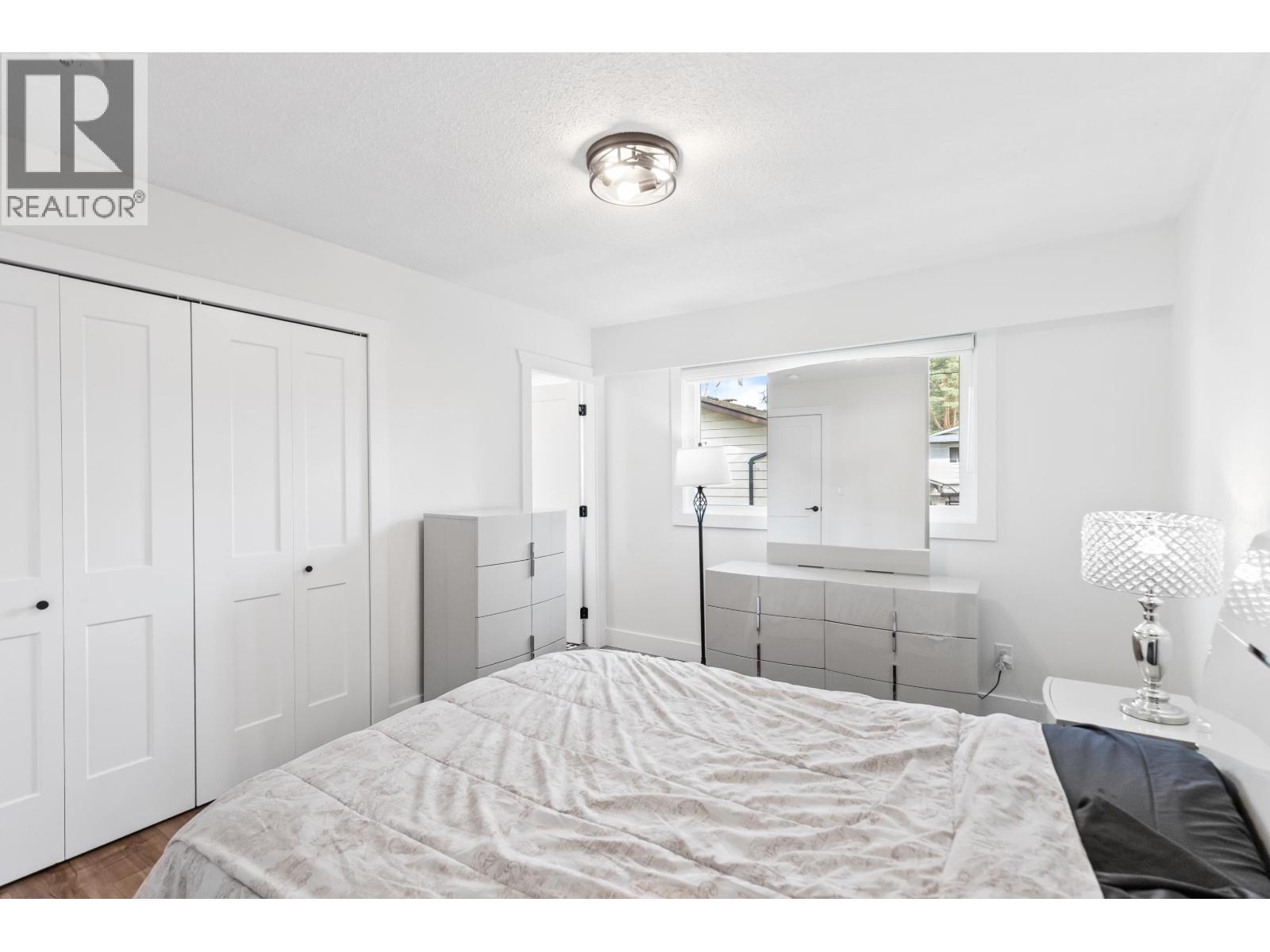 21099 Berry Avenue, Maple Ridge, BC - Indoor Photo Showing Bedroom