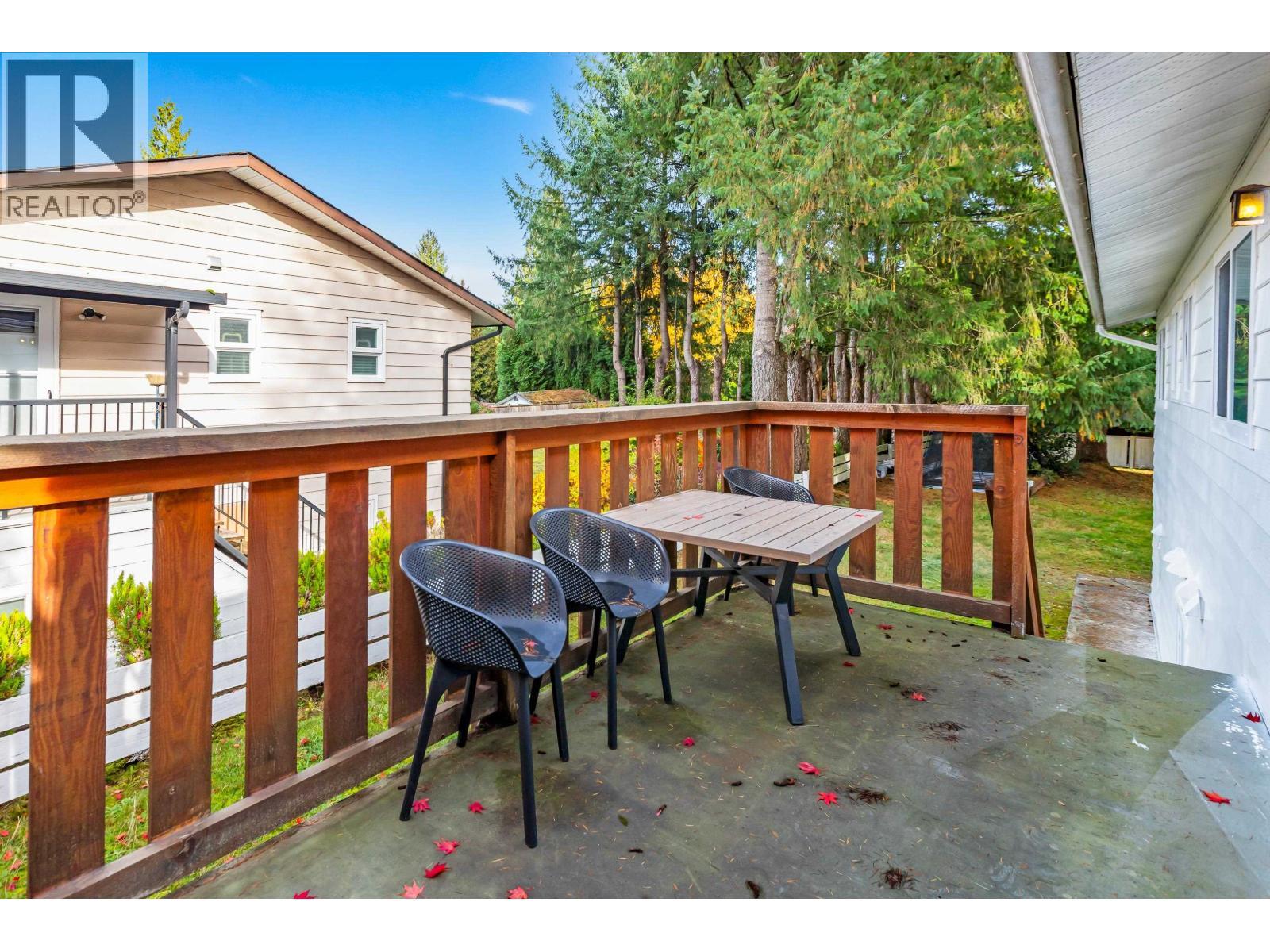 21099 Berry Avenue, Maple Ridge, BC - Outdoor With Exterior