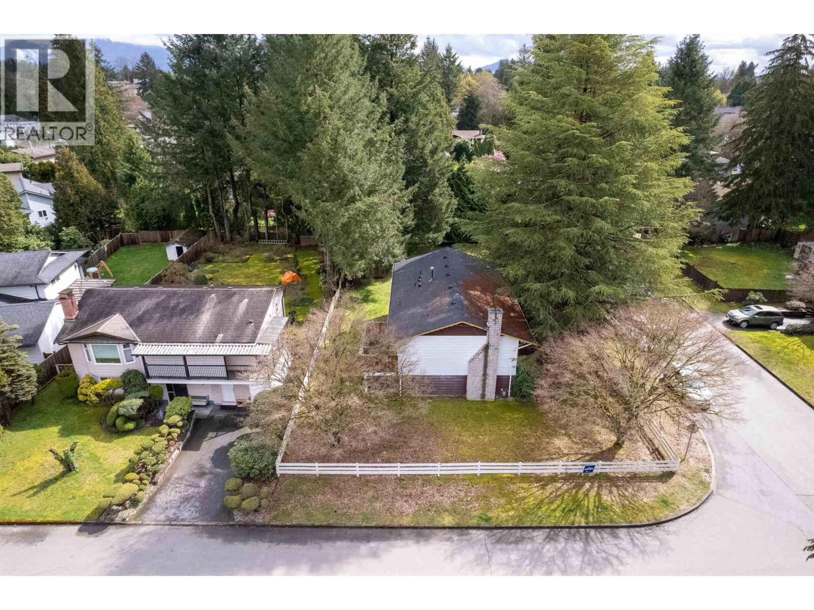 21099 Berry Avenue, Maple Ridge, BC - Outdoor