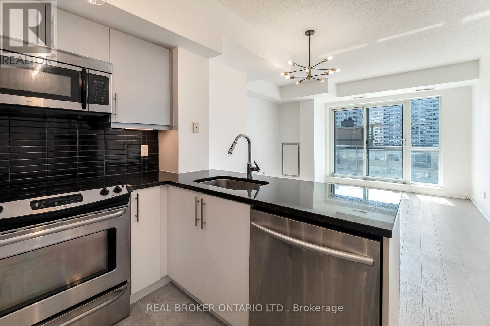 1509 - 83 Redpath Avenue, Toronto, ON - Indoor Photo Showing Kitchen With Upgraded Kitchen
