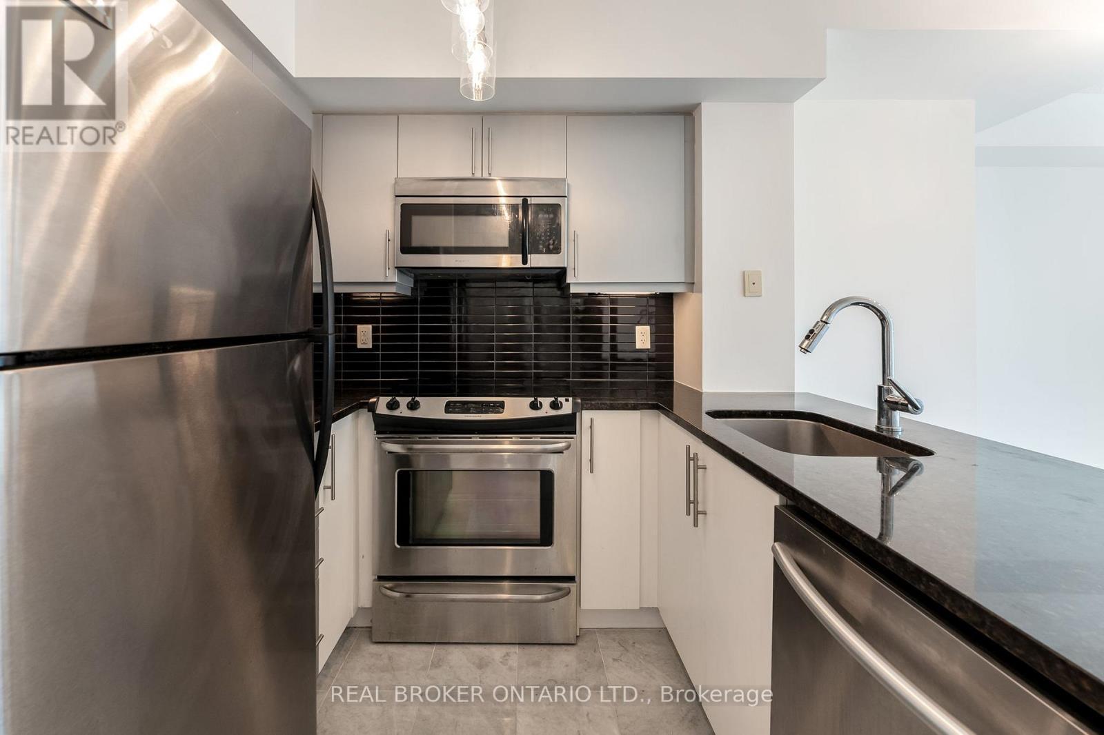 1509 - 83 Redpath Avenue, Toronto, ON - Indoor Photo Showing Kitchen With Stainless Steel Kitchen With Upgraded Kitchen