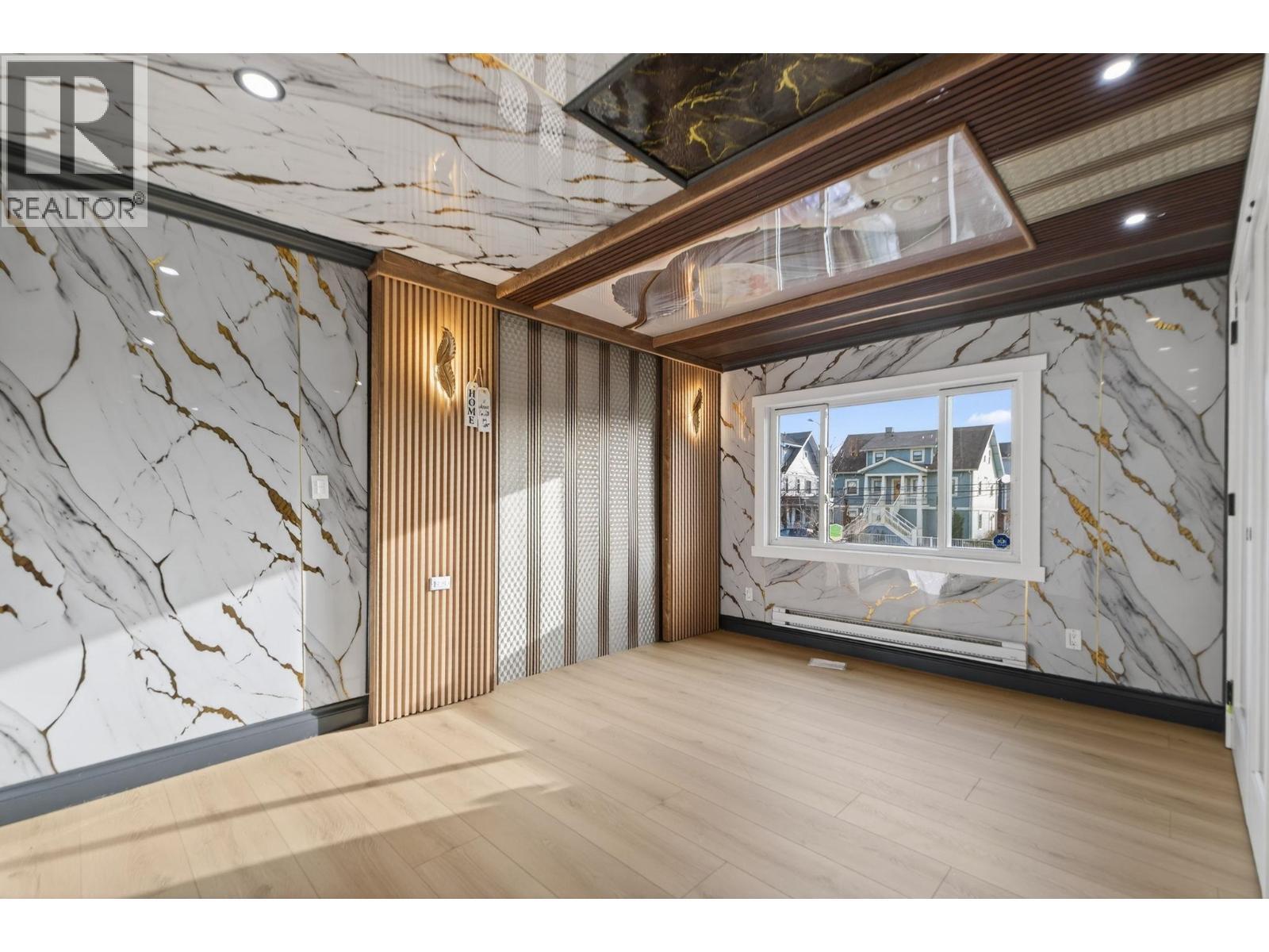 803 Ewen Avenue, New Westminster, BC - Indoor Photo Showing Other Room