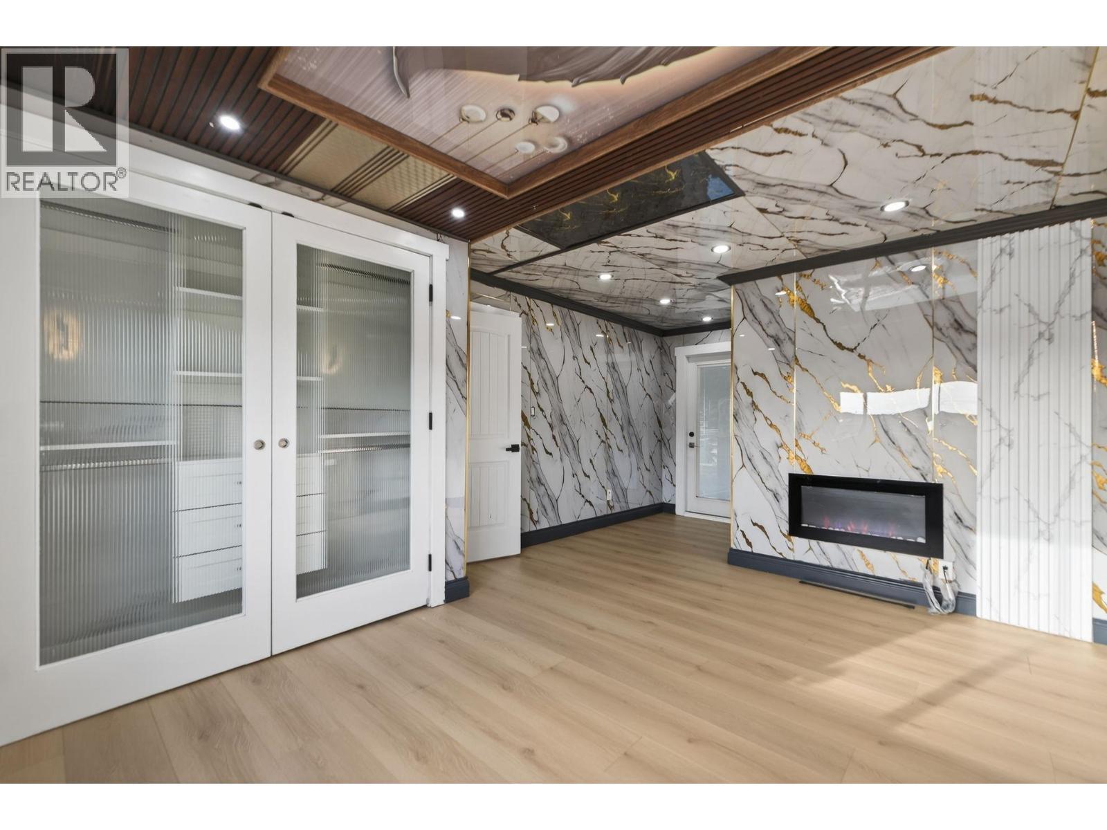 803 Ewen Avenue, New Westminster, BC - Indoor Photo Showing Other Room