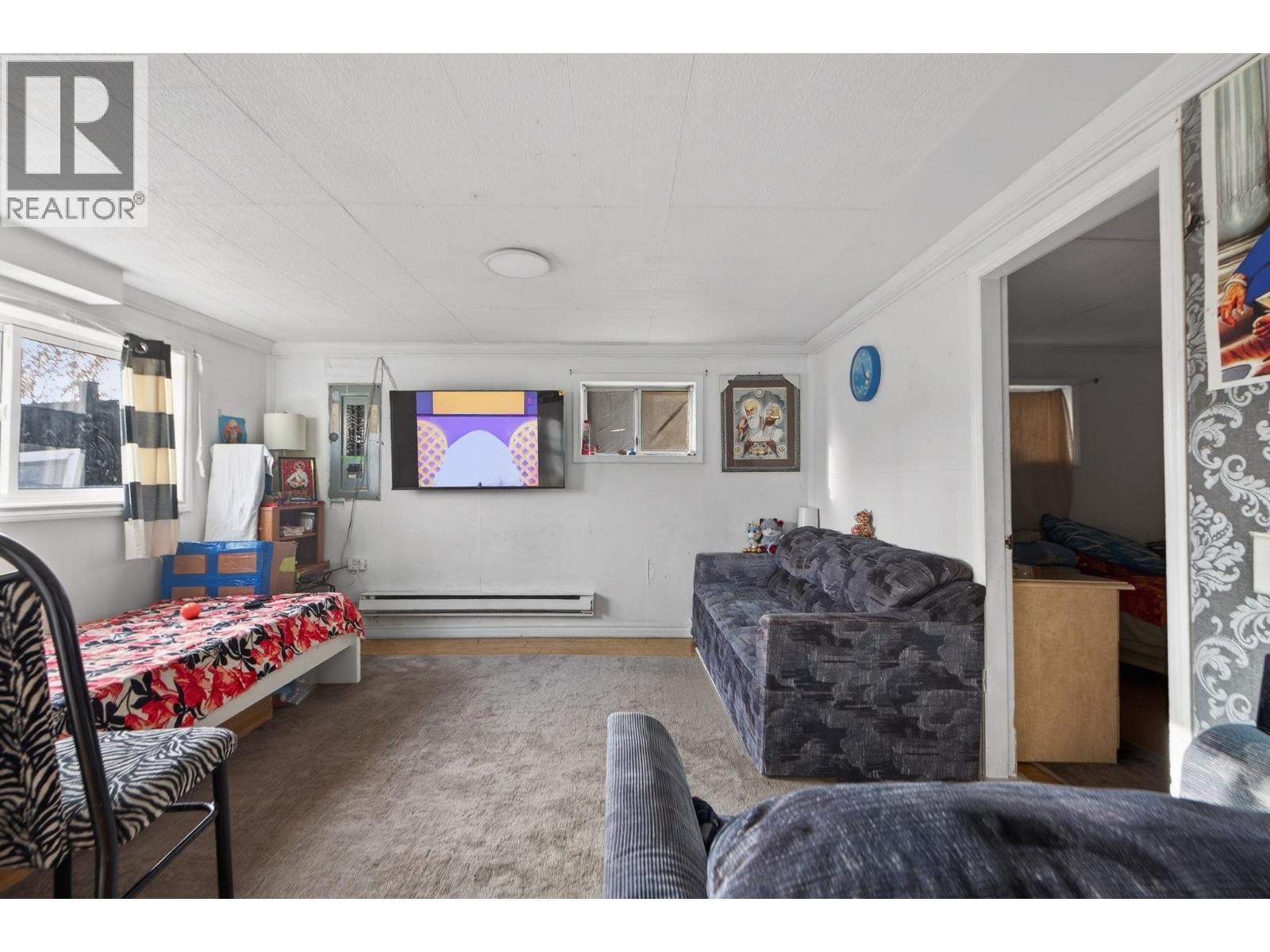 803 Ewen Avenue, New Westminster, BC - Indoor