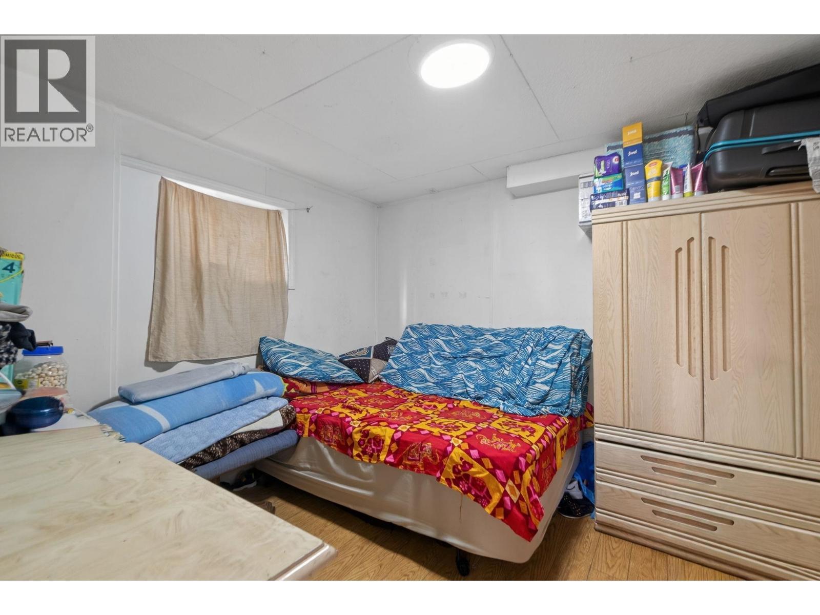 803 Ewen Avenue, New Westminster, BC - Indoor Photo Showing Bedroom