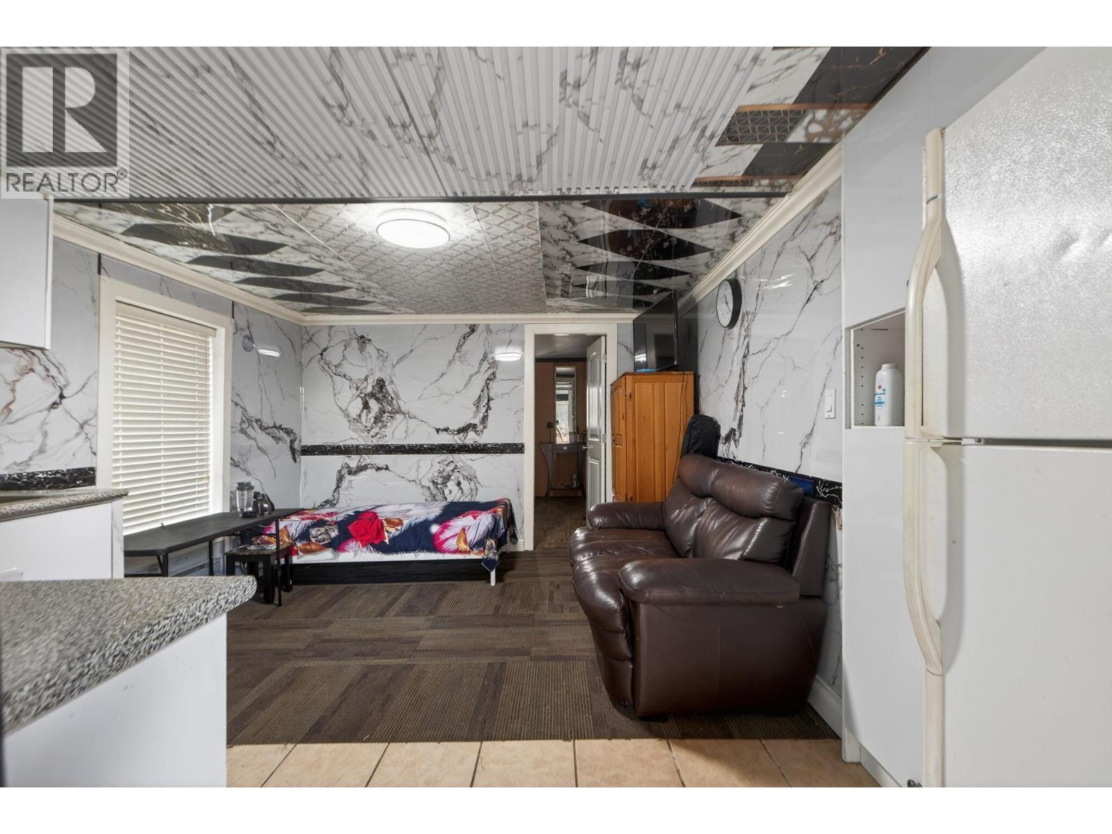 803 Ewen Avenue, New Westminster, BC - Indoor