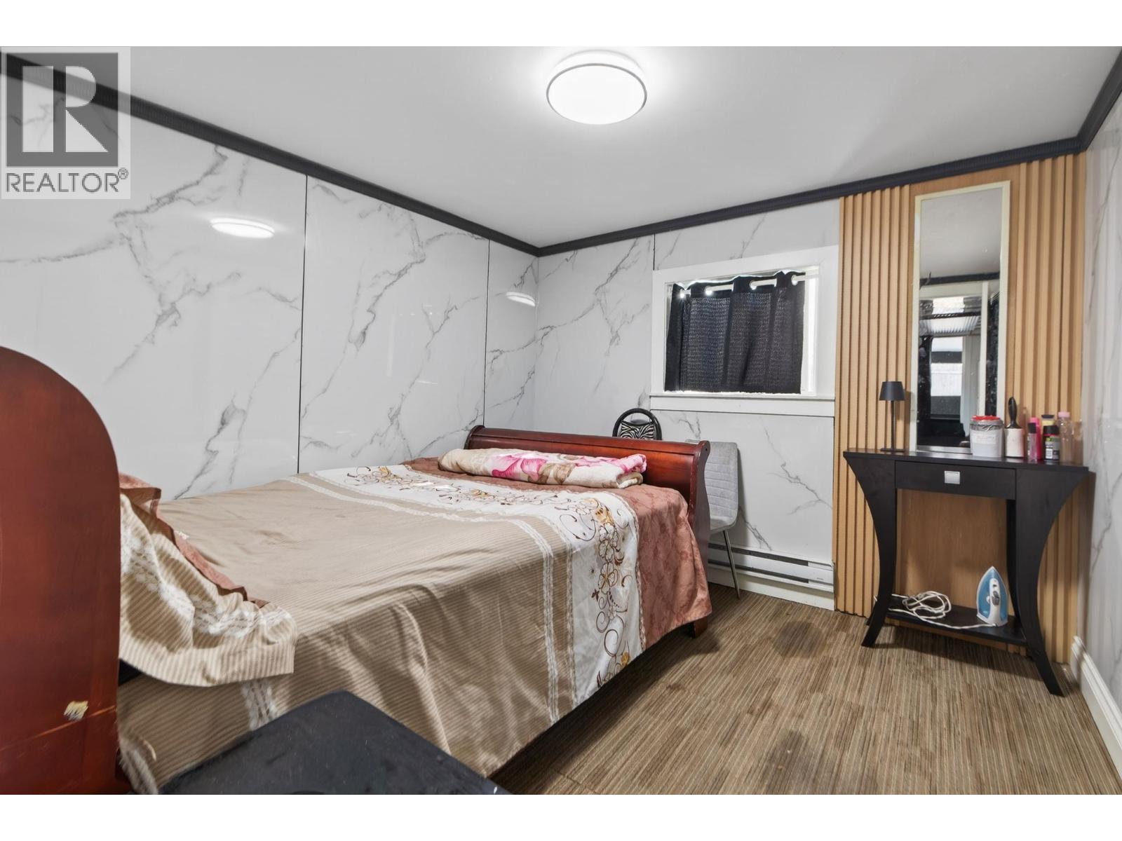 803 Ewen Avenue, New Westminster, BC - Indoor Photo Showing Bedroom